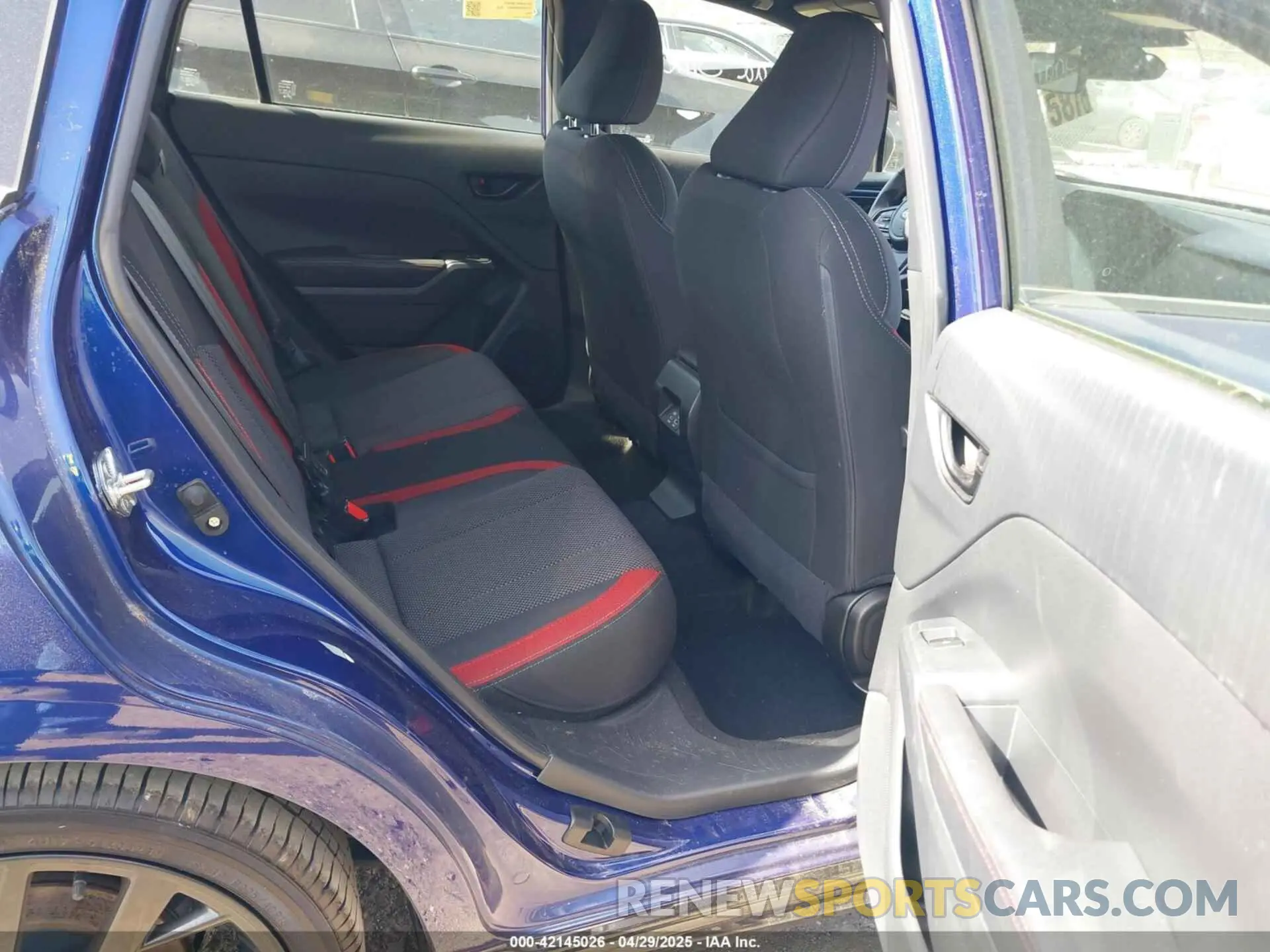 8 fotografías del automóvil dañado JF1GUHJC5R8234813 SUBARU IMPREZA 2024