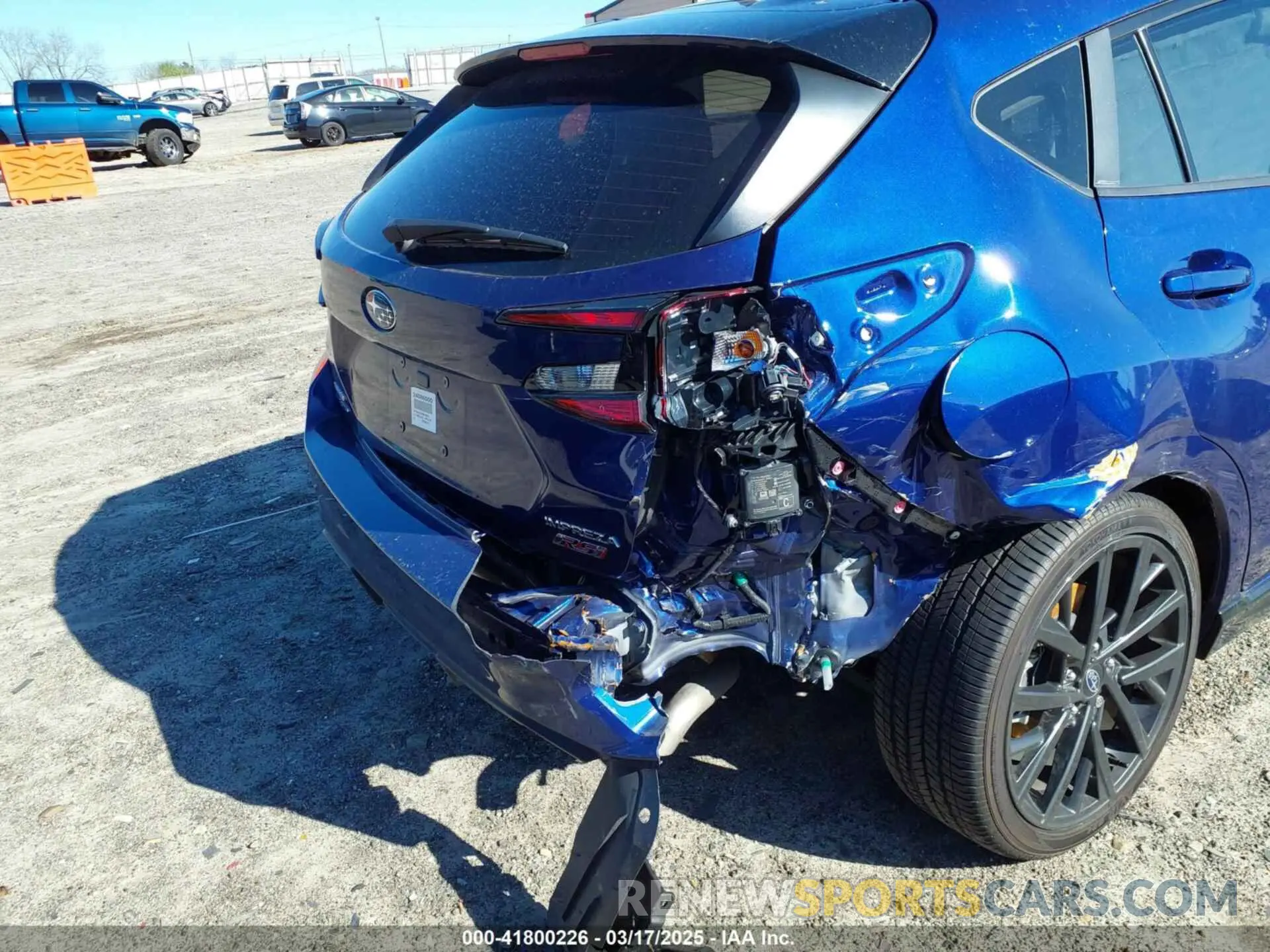 18 fotografías del automóvil dañado JF1GUHJC5R8318274 SUBARU IMPREZA 2024
