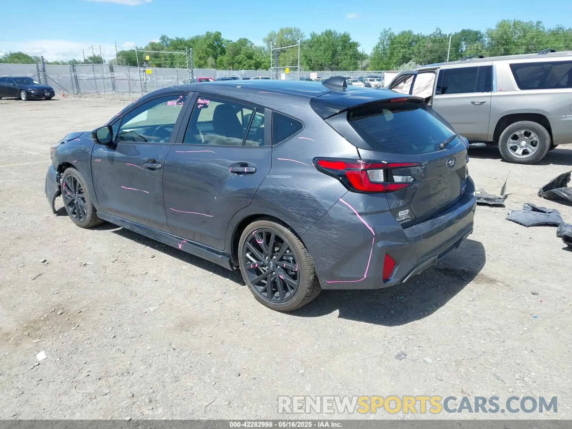 3 fotografías del automóvil dañado JF1GUHJC8R8902331 SUBARU IMPREZA 2024