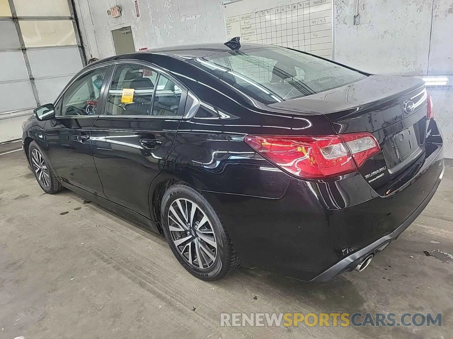 36 fotografías del automóvil dañado 4S3BNAF66K3030472 SUBARU LEGACY 2019
