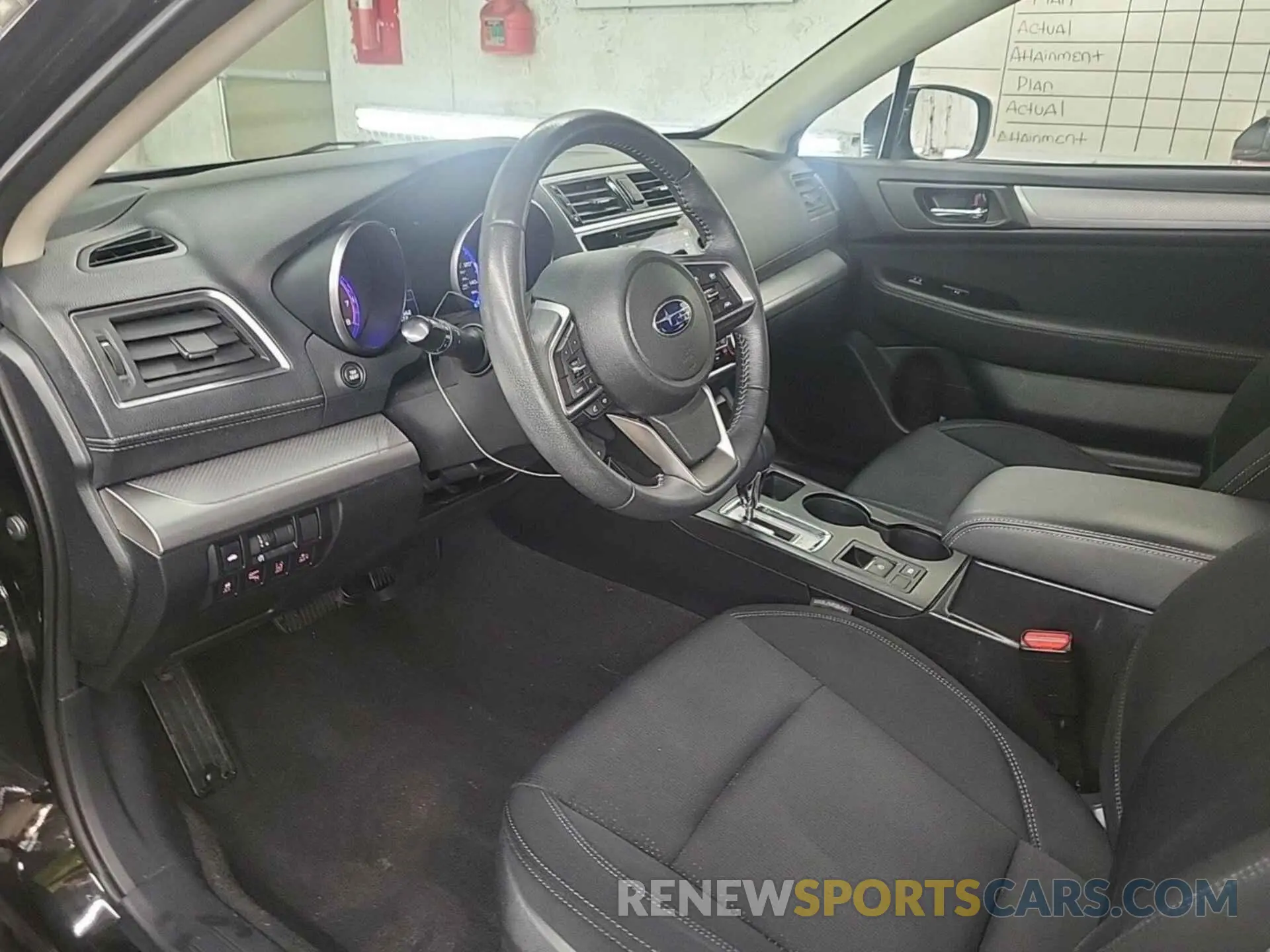 37 fotografías del automóvil dañado 4S3BNAF66K3030472 SUBARU LEGACY 2019