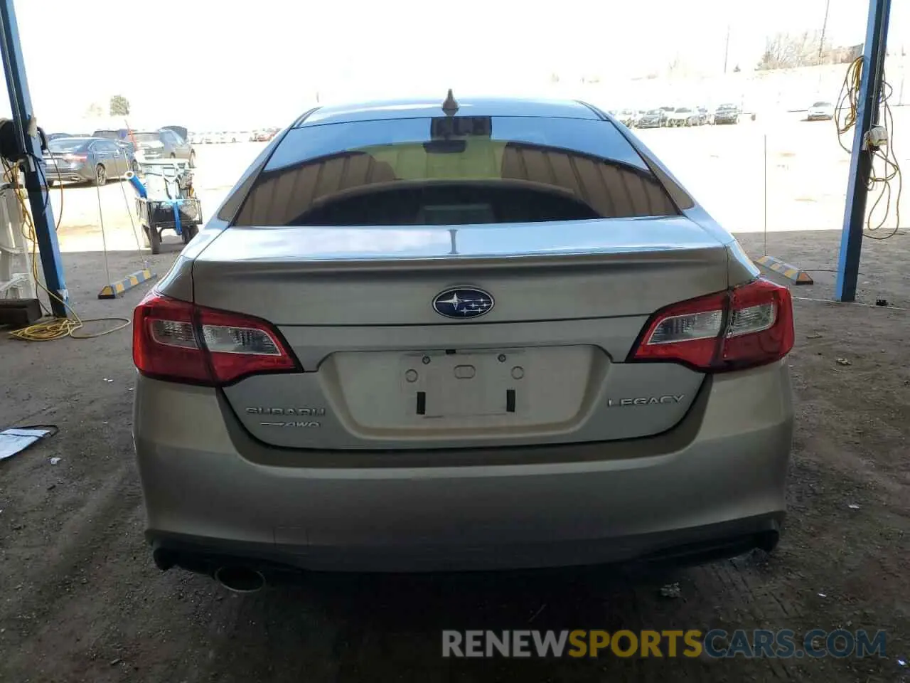 6 fotografías del automóvil dañado 4S3BNAF68K3019702 SUBARU LEGACY 2019