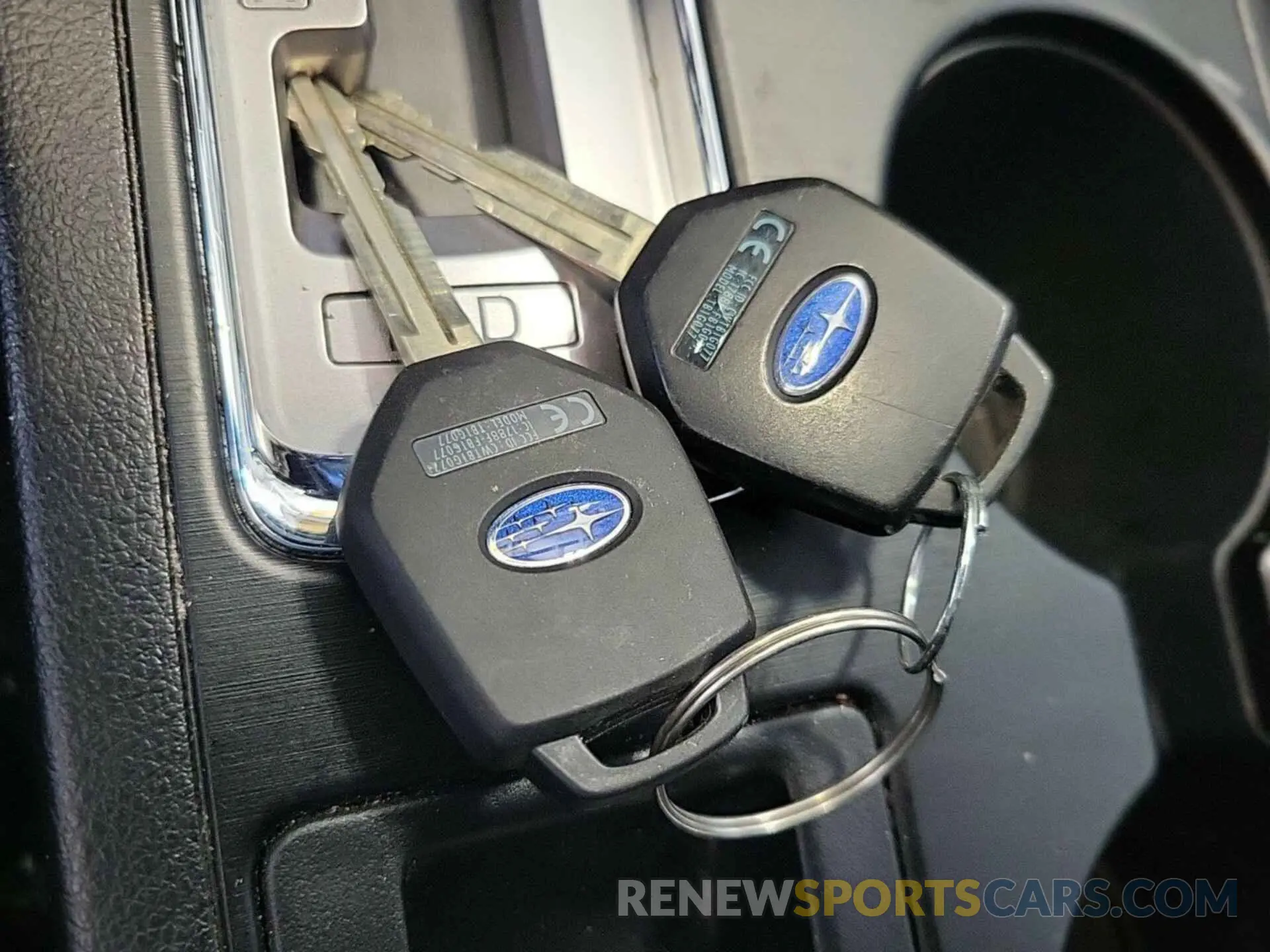 20 fotografías del automóvil dañado 4S3BNAF68K3030215 SUBARU LEGACY 2019