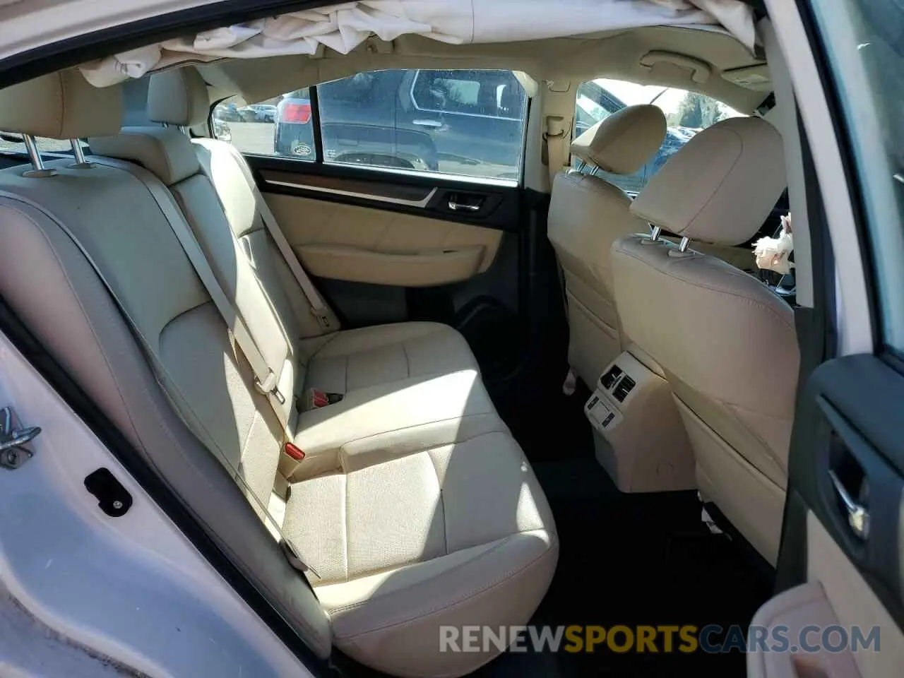 10 fotografías del automóvil dañado 4S3BNAJ62K3025440 SUBARU LEGACY 2019