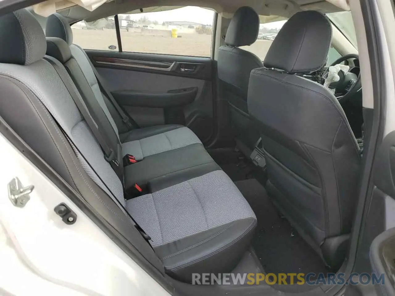 10 fotografías del automóvil dañado 4S3BNAR68K3028282 SUBARU LEGACY 2019
