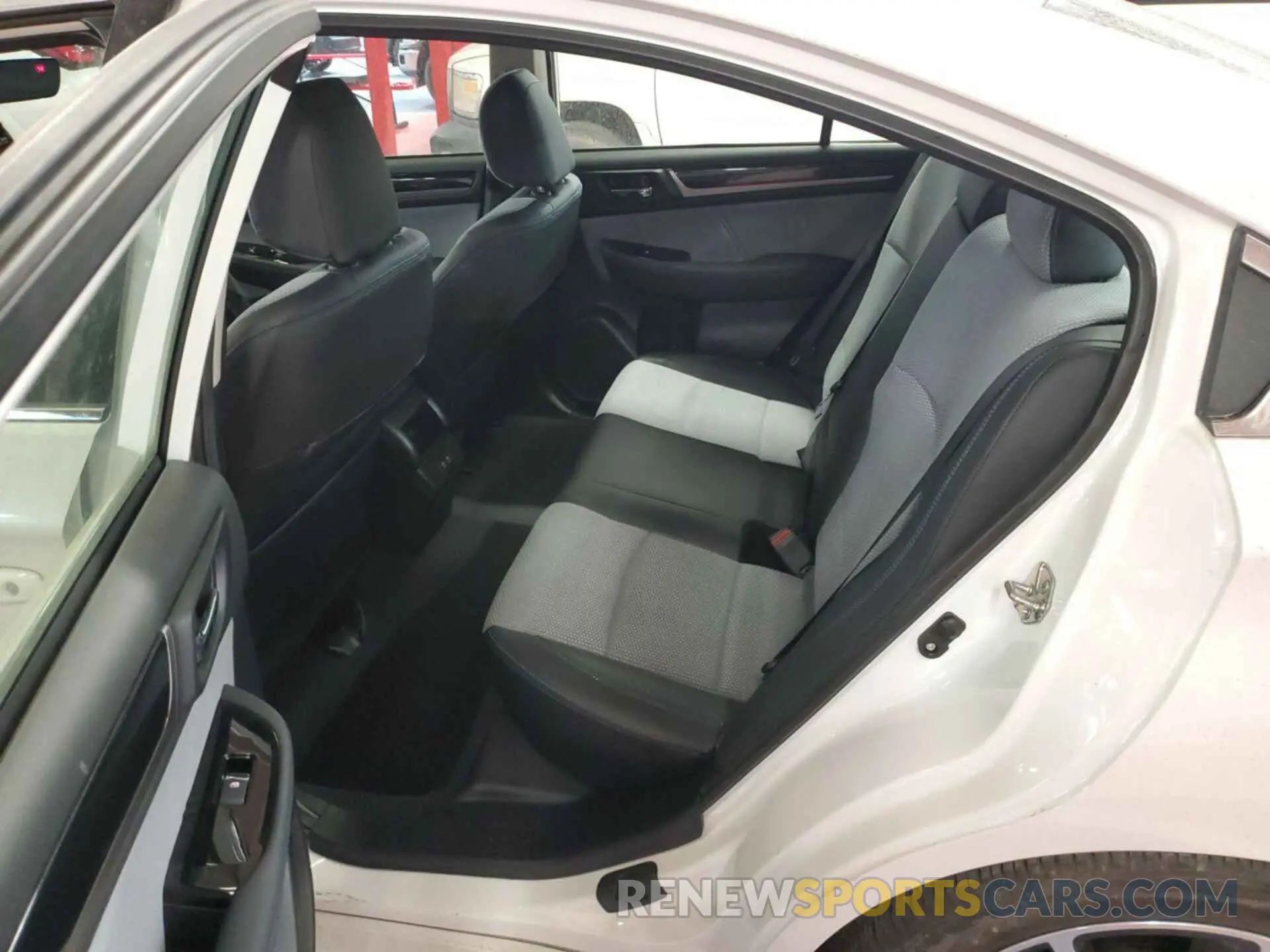 9 fotografías del automóvil dañado 4S3BNAR68K3040450 SUBARU LEGACY 2019