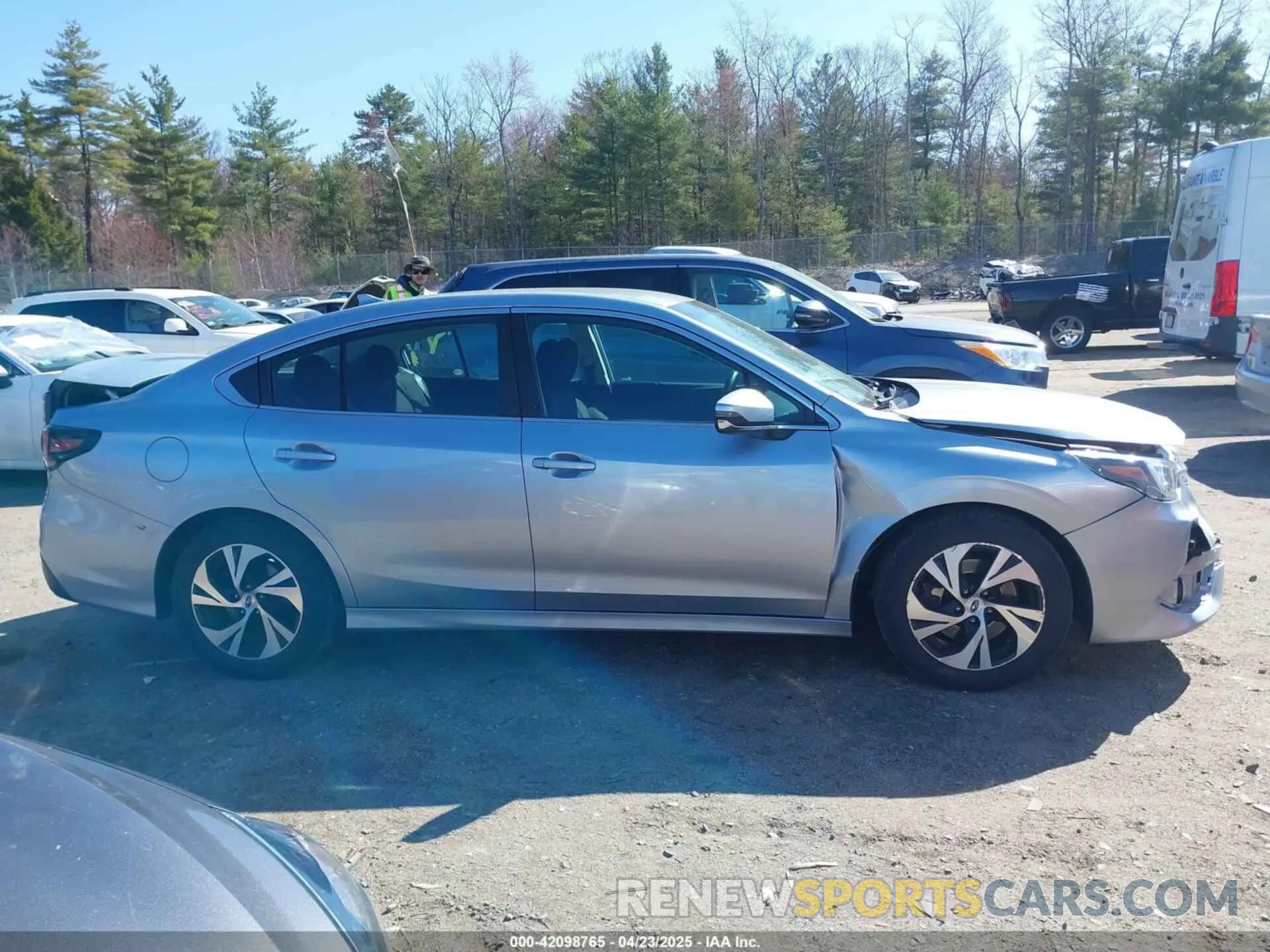 13 fotografías del automóvil dañado 4S3BWAC67L3005700 SUBARU LEGACY 2020