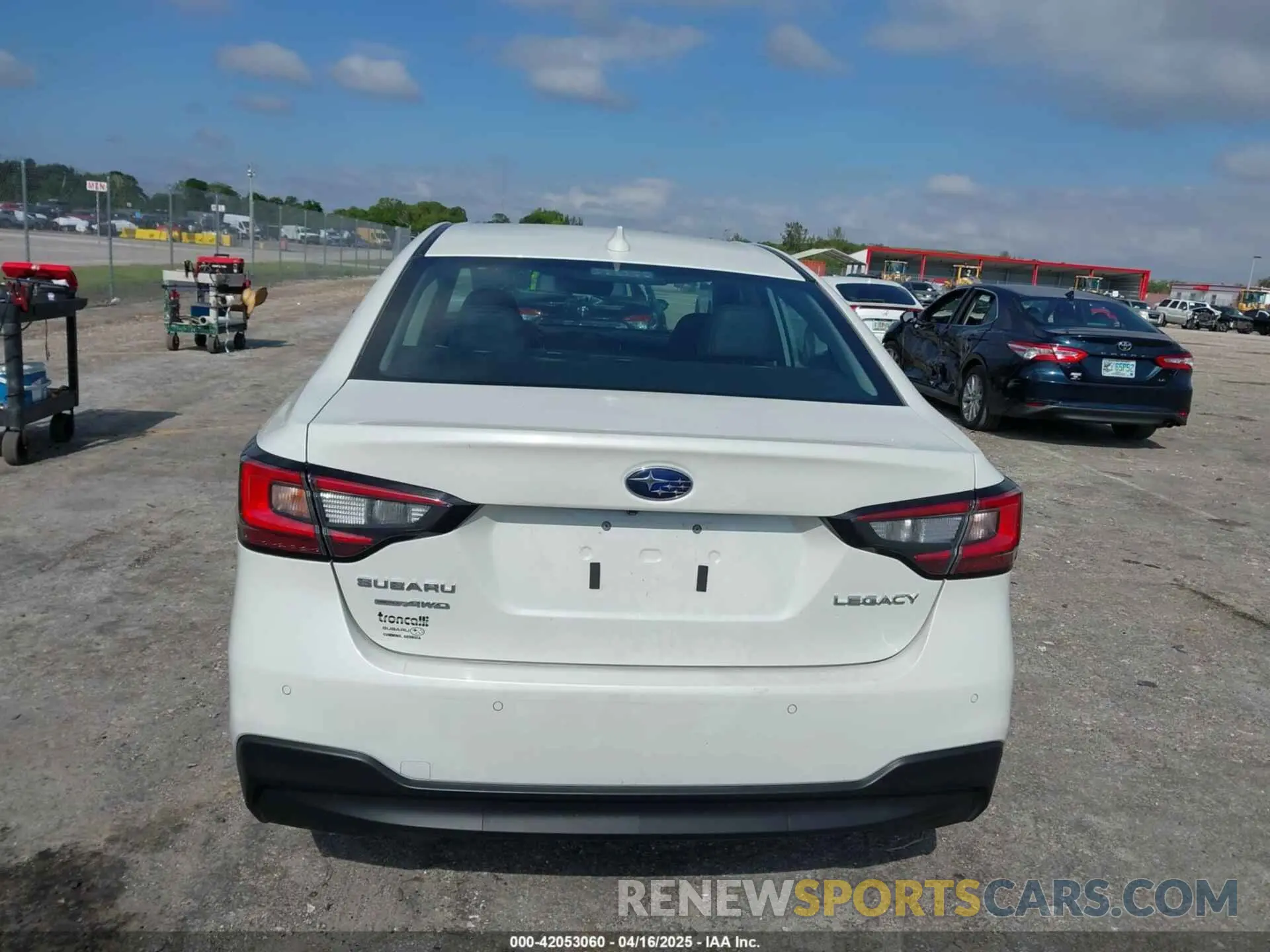 16 fotografías del automóvil dañado 4S3BWAN6XL3023069 SUBARU LEGACY 2020