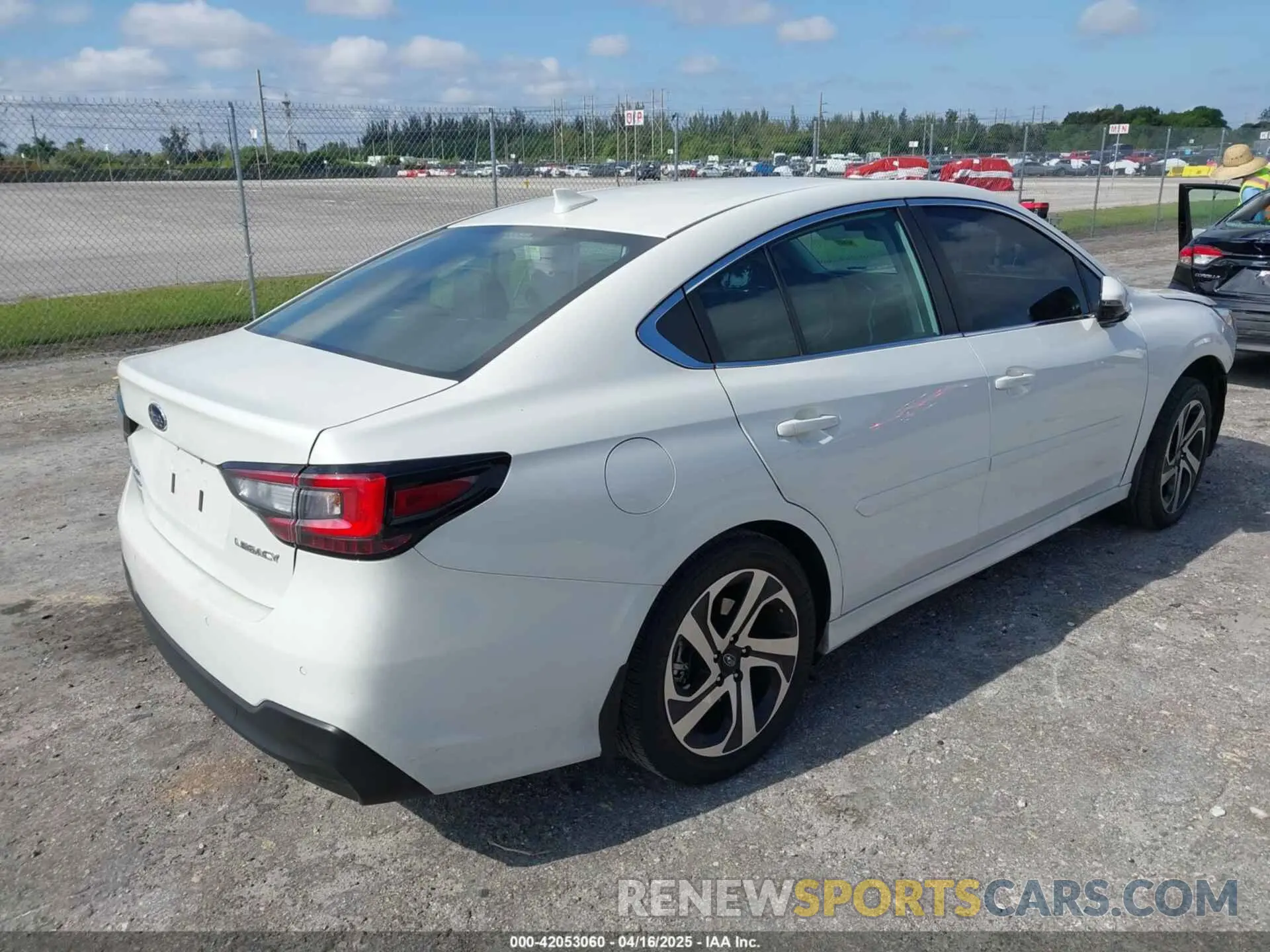 4 fotografías del automóvil dañado 4S3BWAN6XL3023069 SUBARU LEGACY 2020