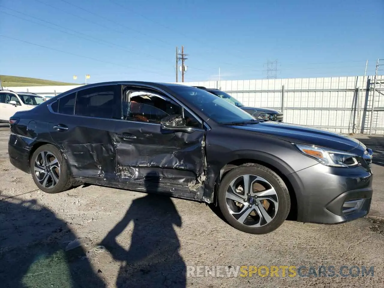 4 fotografías del automóvil dañado 4S3BWGP6XL3005381 SUBARU LEGACY 2020