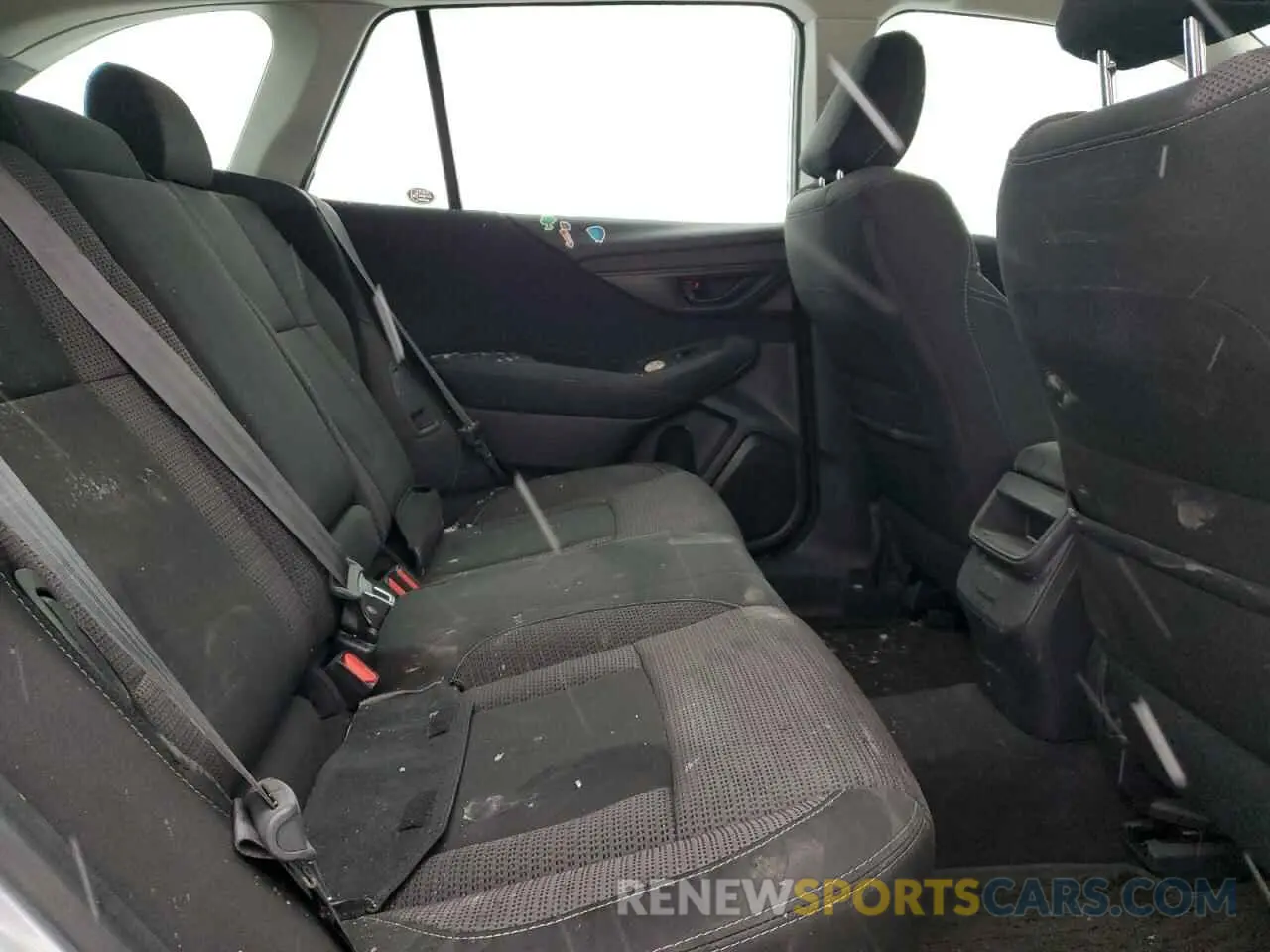 11 fotografías del automóvil dañado 4S4BTAAC3L3212727 SUBARU LEGACY 2020