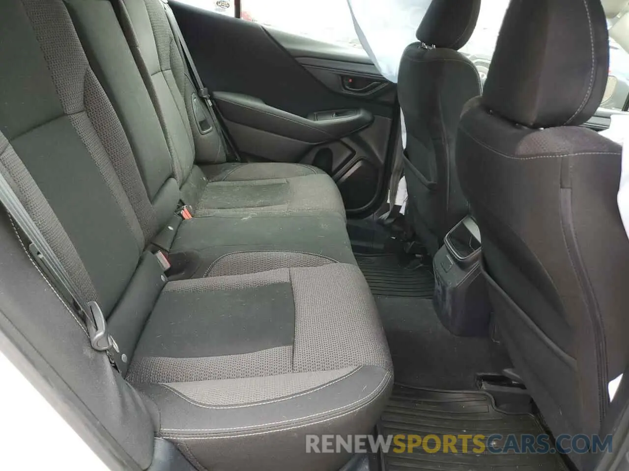 11 fotografías del automóvil dañado 4S4BTAAC9L3113216 SUBARU LEGACY 2020