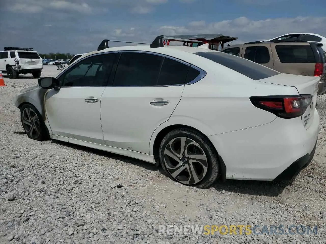 2 fotografías del automóvil dañado 4S3BWGP67M3012256 SUBARU LEGACY 2021