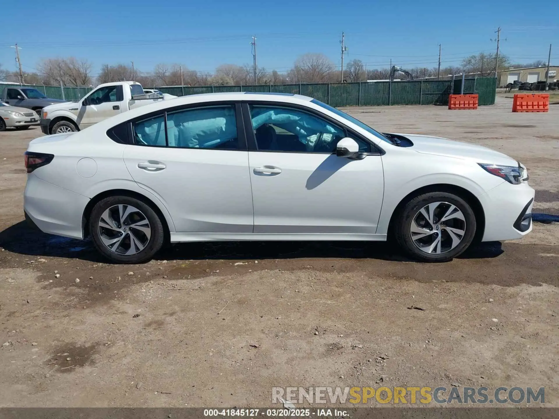 14 fotografías del automóvil dañado 4S3BWAF66P3005429 SUBARU LEGACY 2023