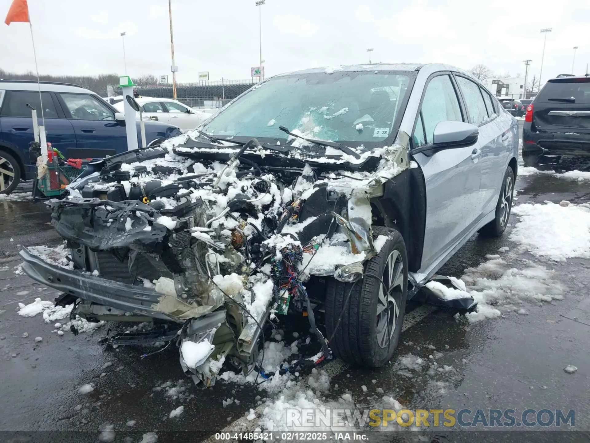 2 fotografías del automóvil dañado 4S3BWAF68P3010213 SUBARU LEGACY 2023