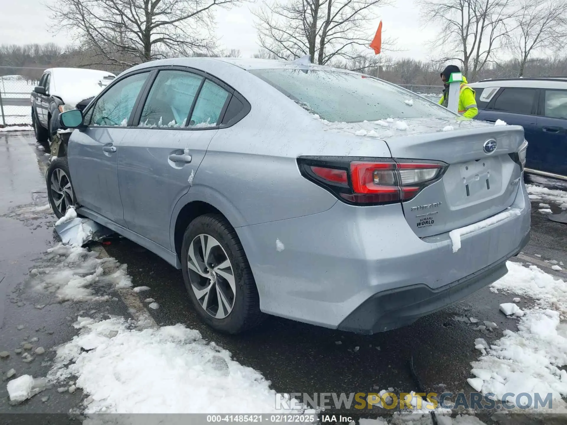 3 fotografías del automóvil dañado 4S3BWAF68P3010213 SUBARU LEGACY 2023