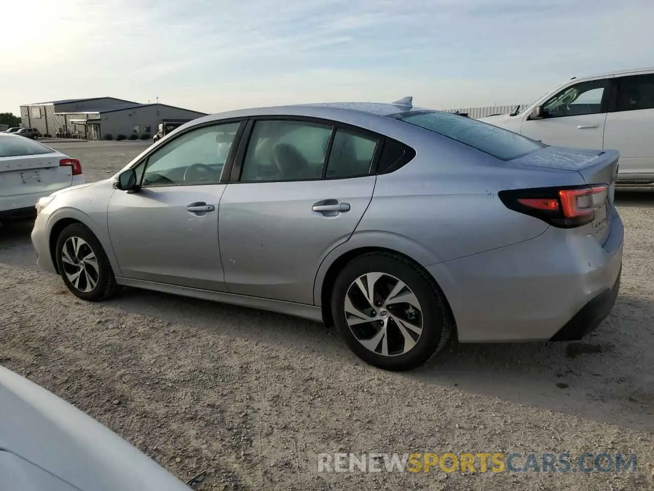 2 fotografías del automóvil dañado 4S3BWAD63R3020492 SUBARU LEGACY 2024