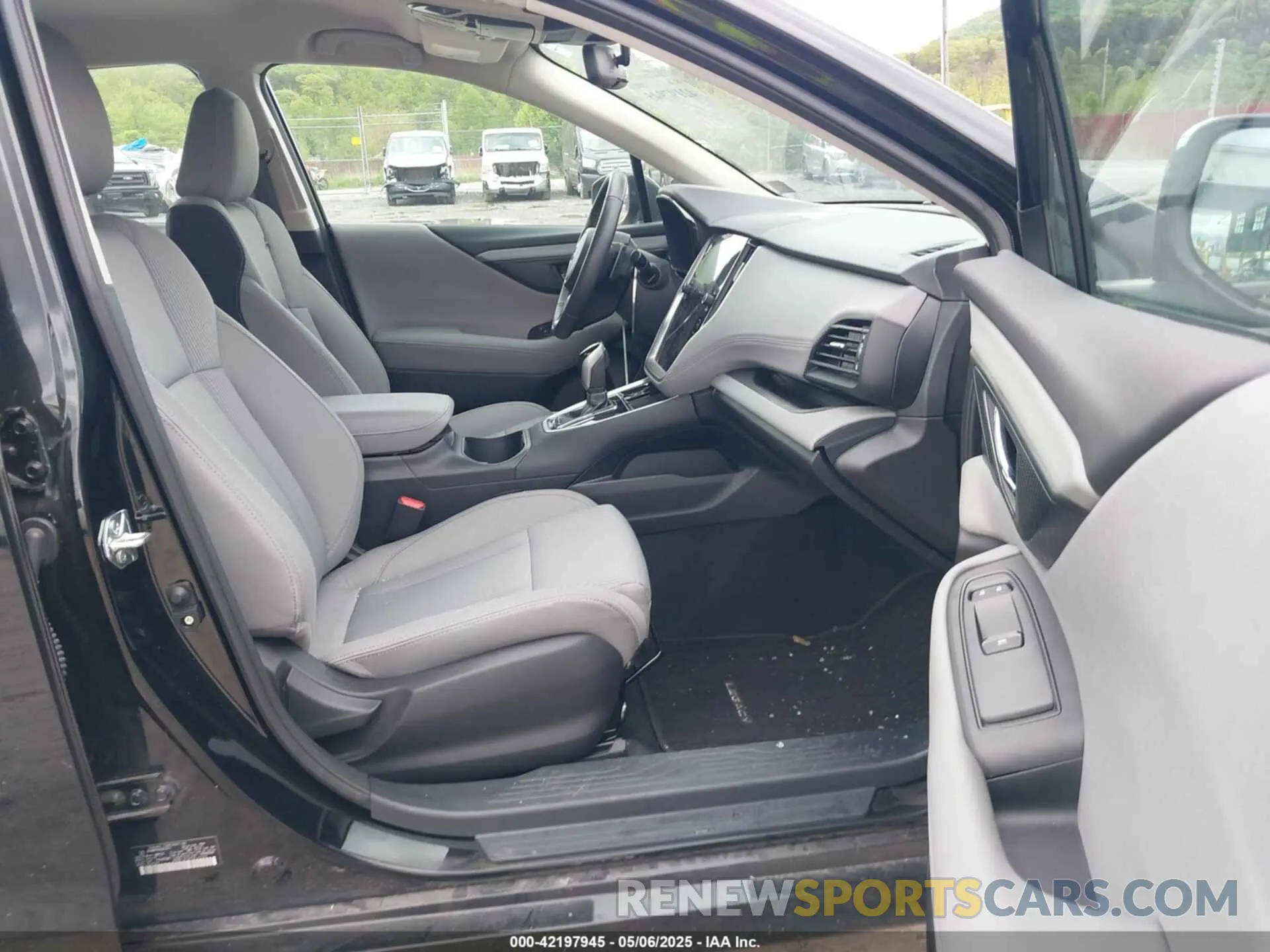 5 fotografías del automóvil dañado 4S3BWAD65R3019277 SUBARU LEGACY 2024
