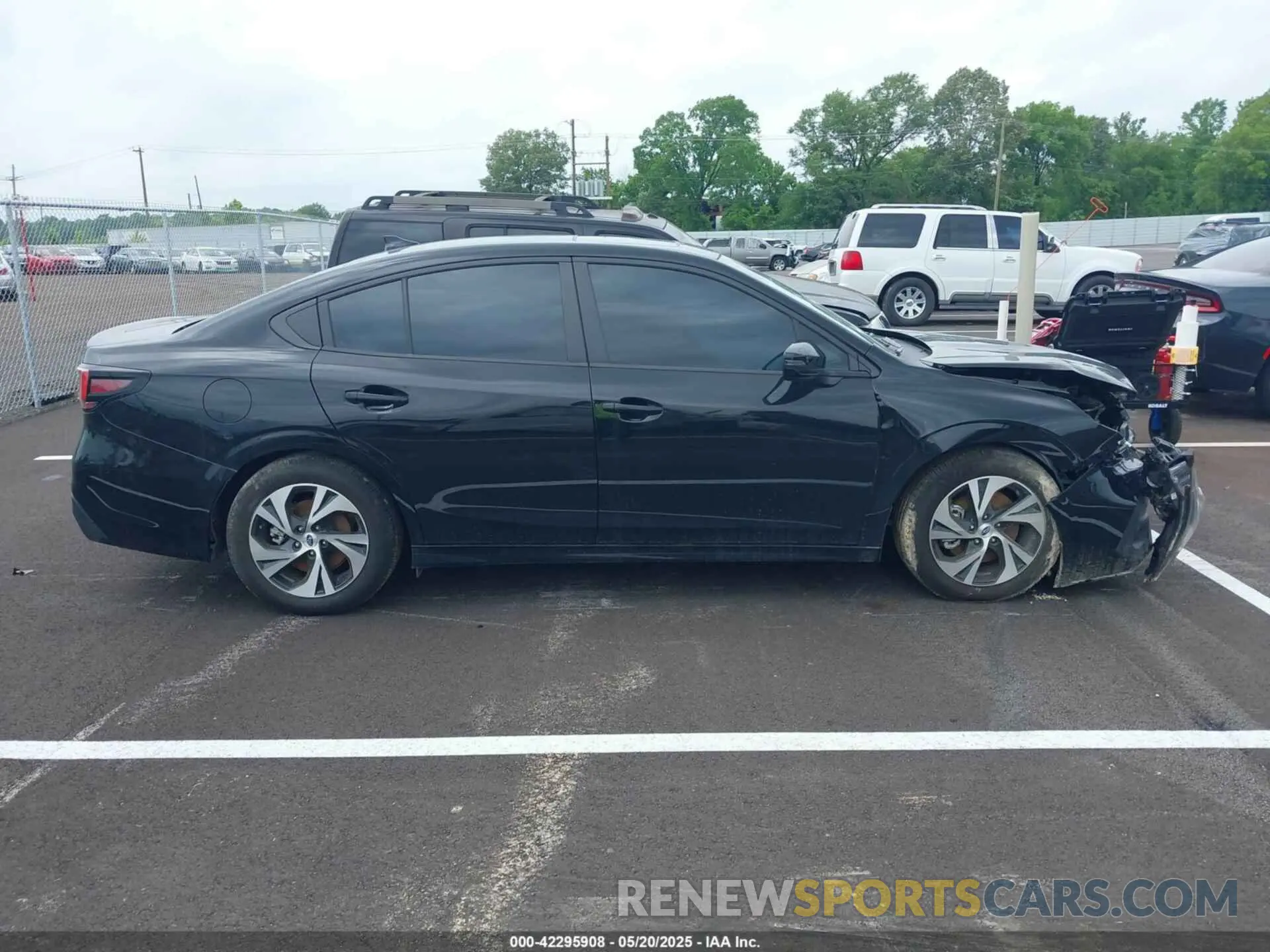13 fotografías del automóvil dañado 4S3BWAF63R3014026 SUBARU LEGACY 2024