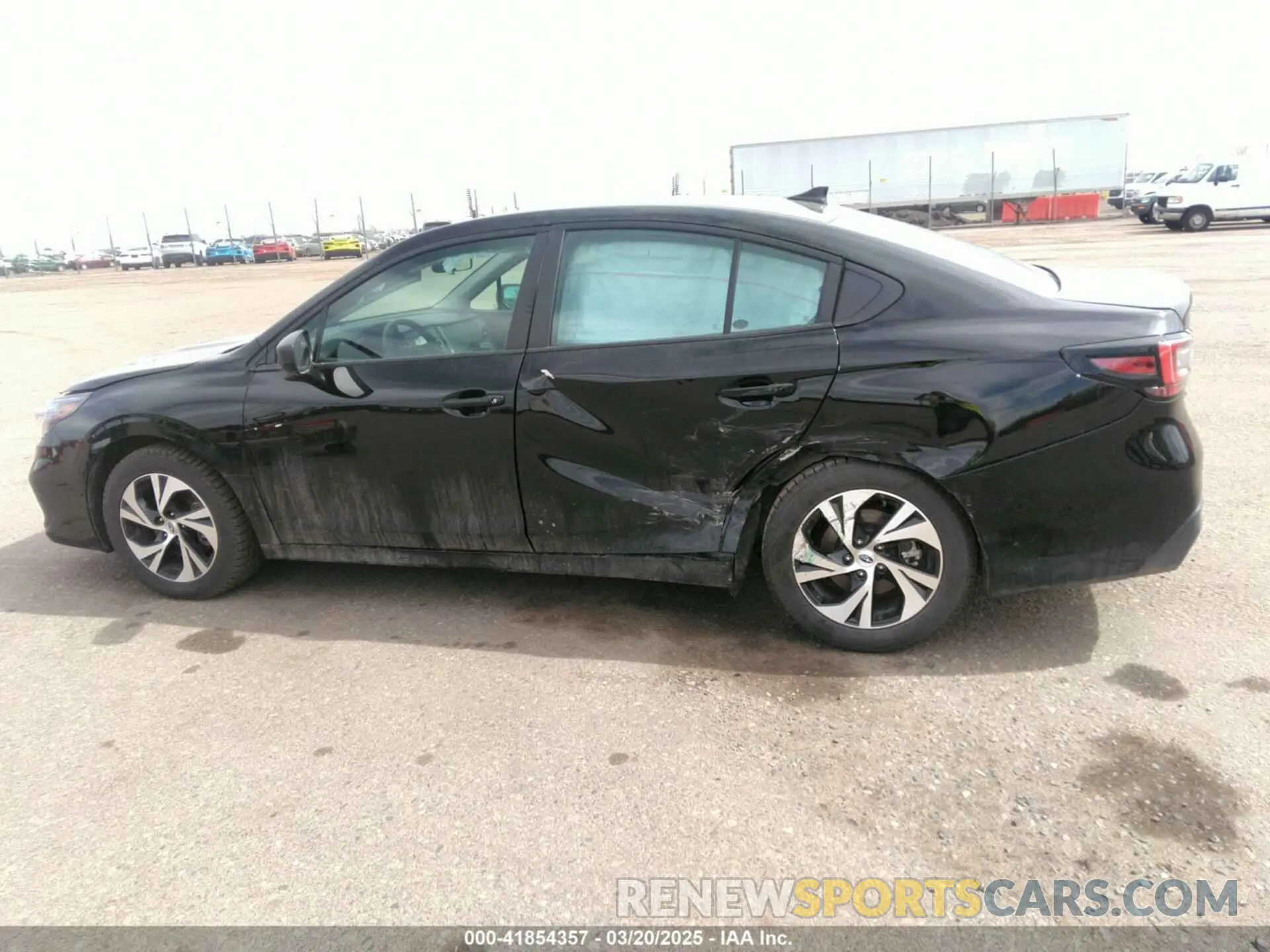 14 fotografías del automóvil dañado 4S3BWAB60S3004002 SUBARU LEGACY 2025