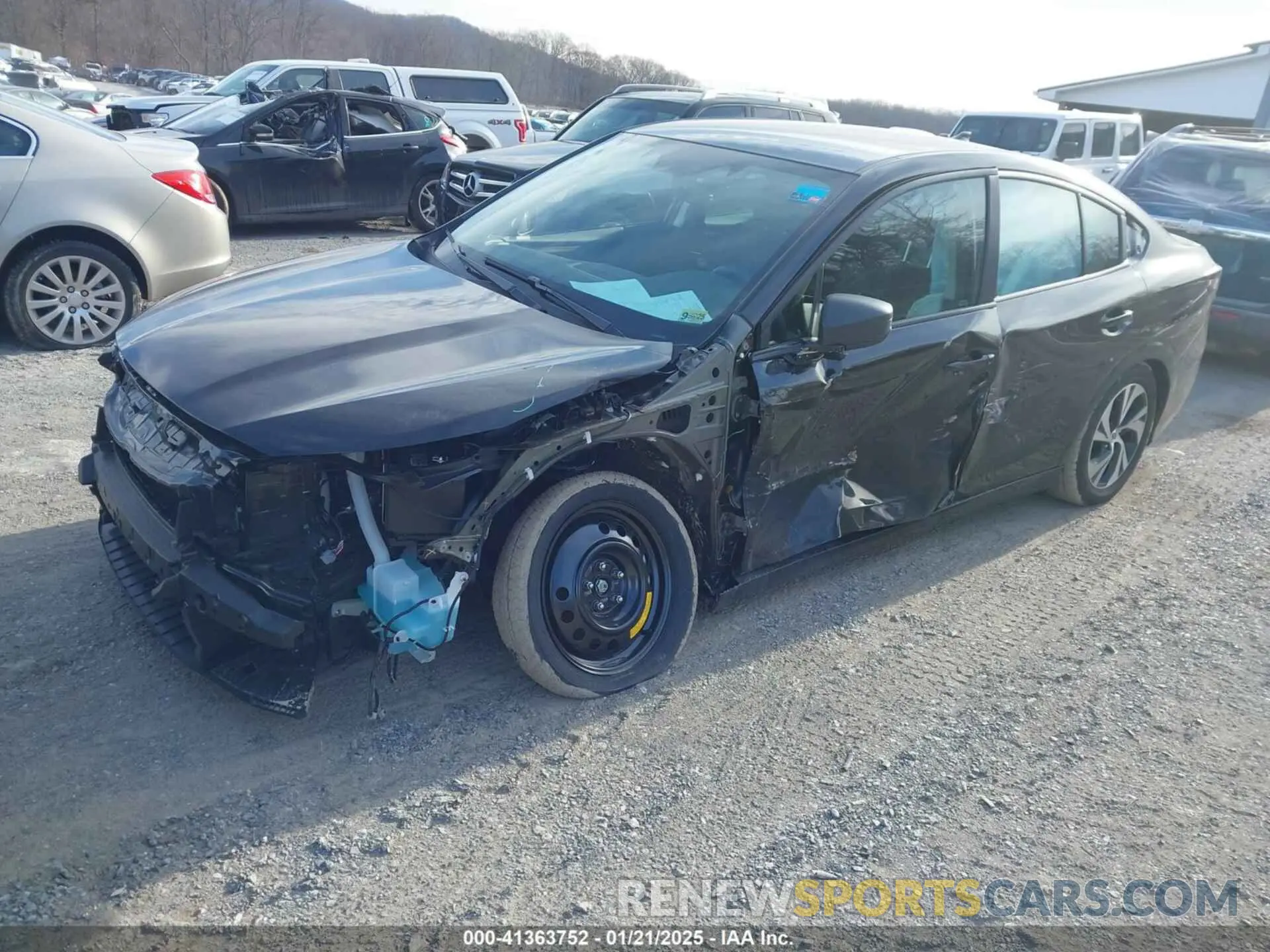 2 fotografías del automóvil dañado 4S3BWAB64S3006853 SUBARU LEGACY 2025
