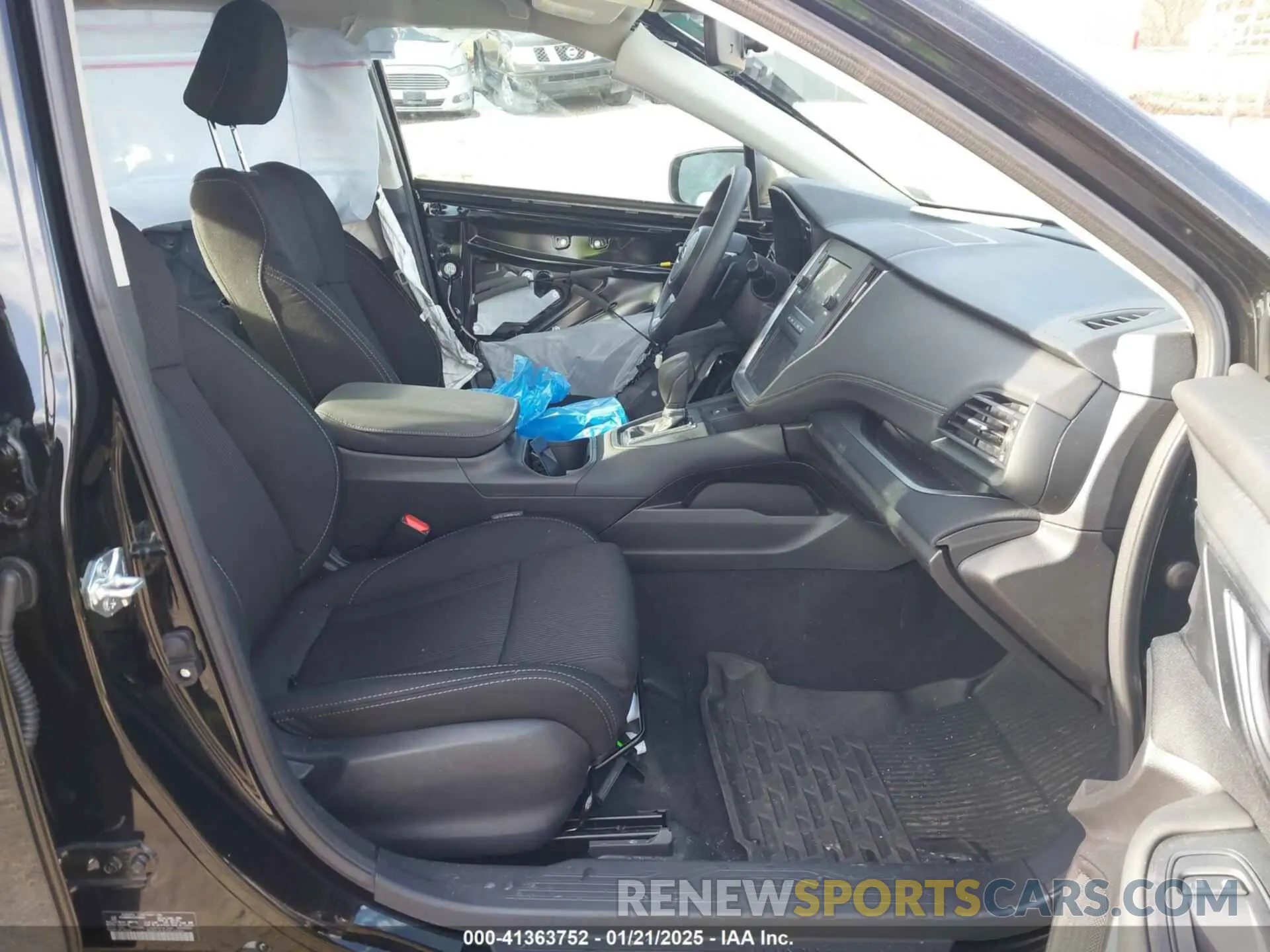 5 fotografías del automóvil dañado 4S3BWAB64S3006853 SUBARU LEGACY 2025