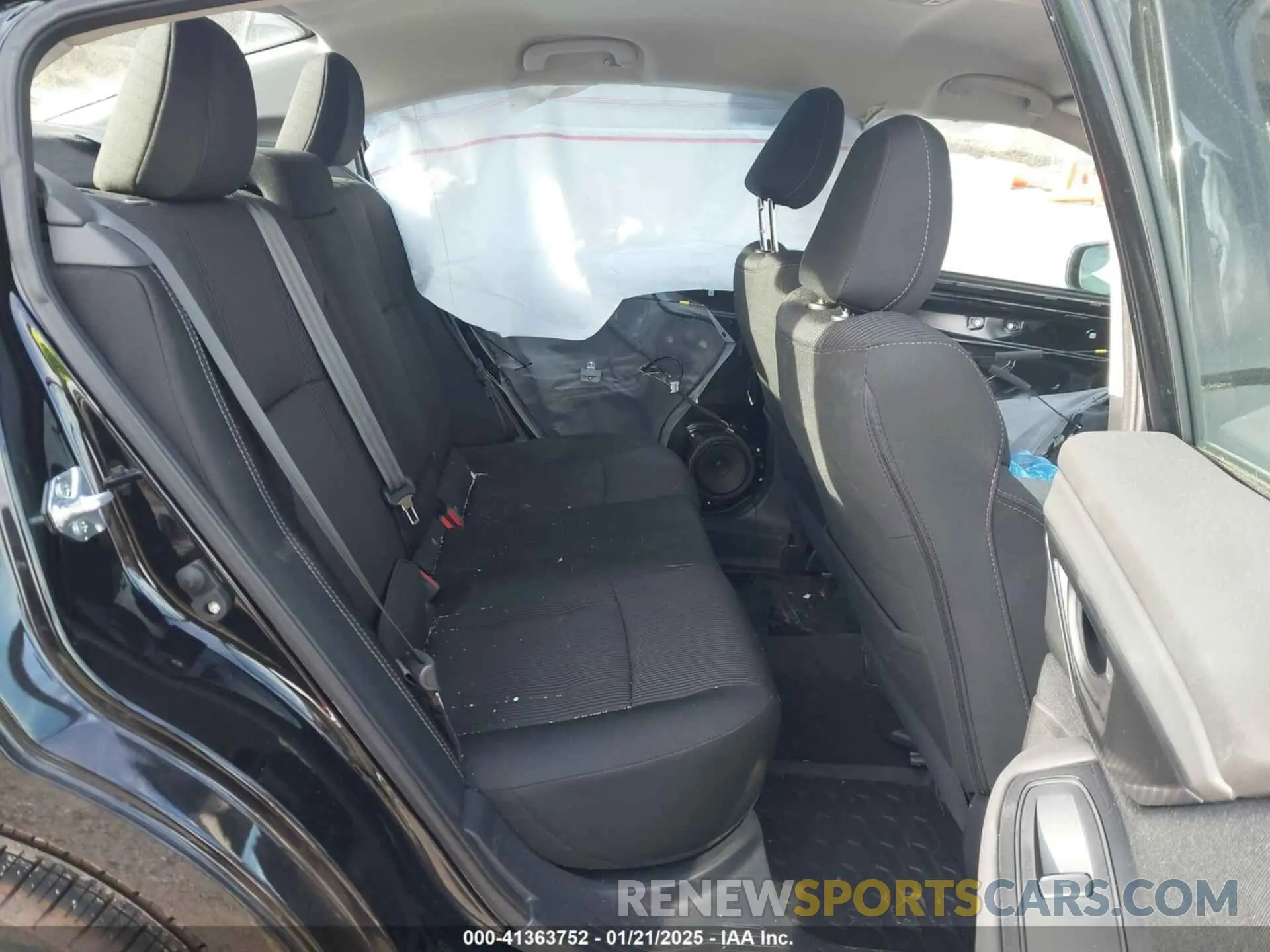 8 fotografías del automóvil dañado 4S3BWAB64S3006853 SUBARU LEGACY 2025