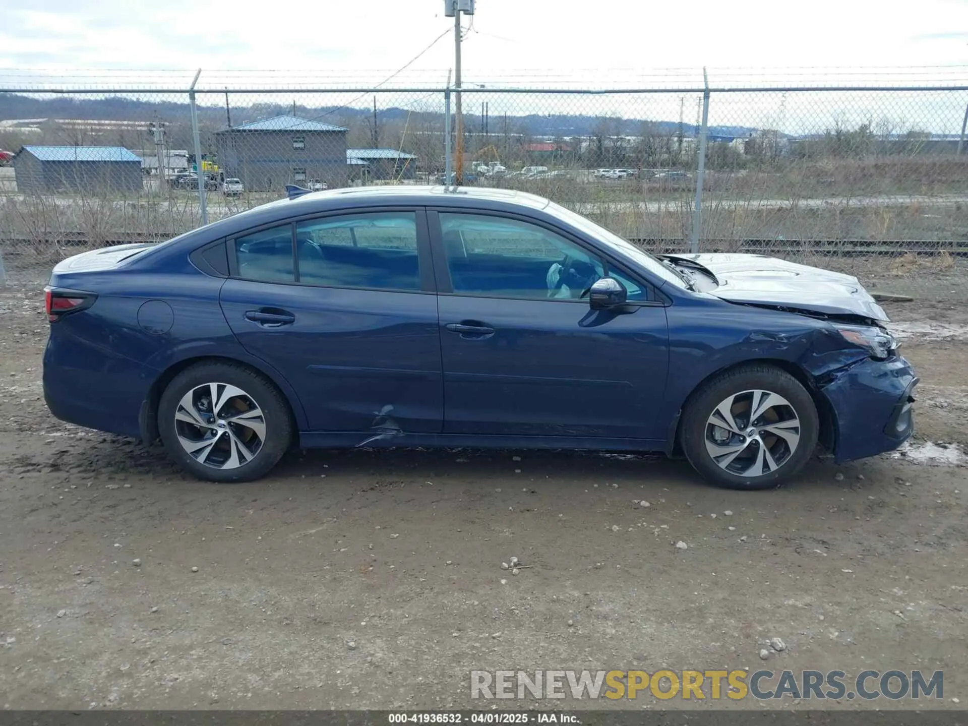 14 fotografías del automóvil dañado 4S3BWAF62S3009454 SUBARU LEGACY 2025