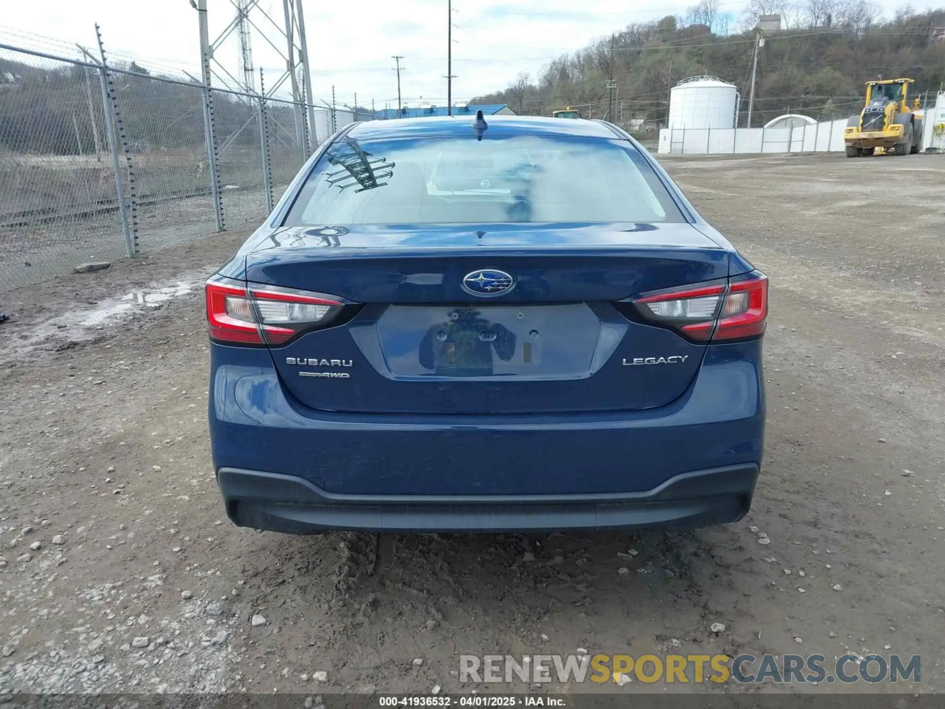 17 fotografías del automóvil dañado 4S3BWAF62S3009454 SUBARU LEGACY 2025