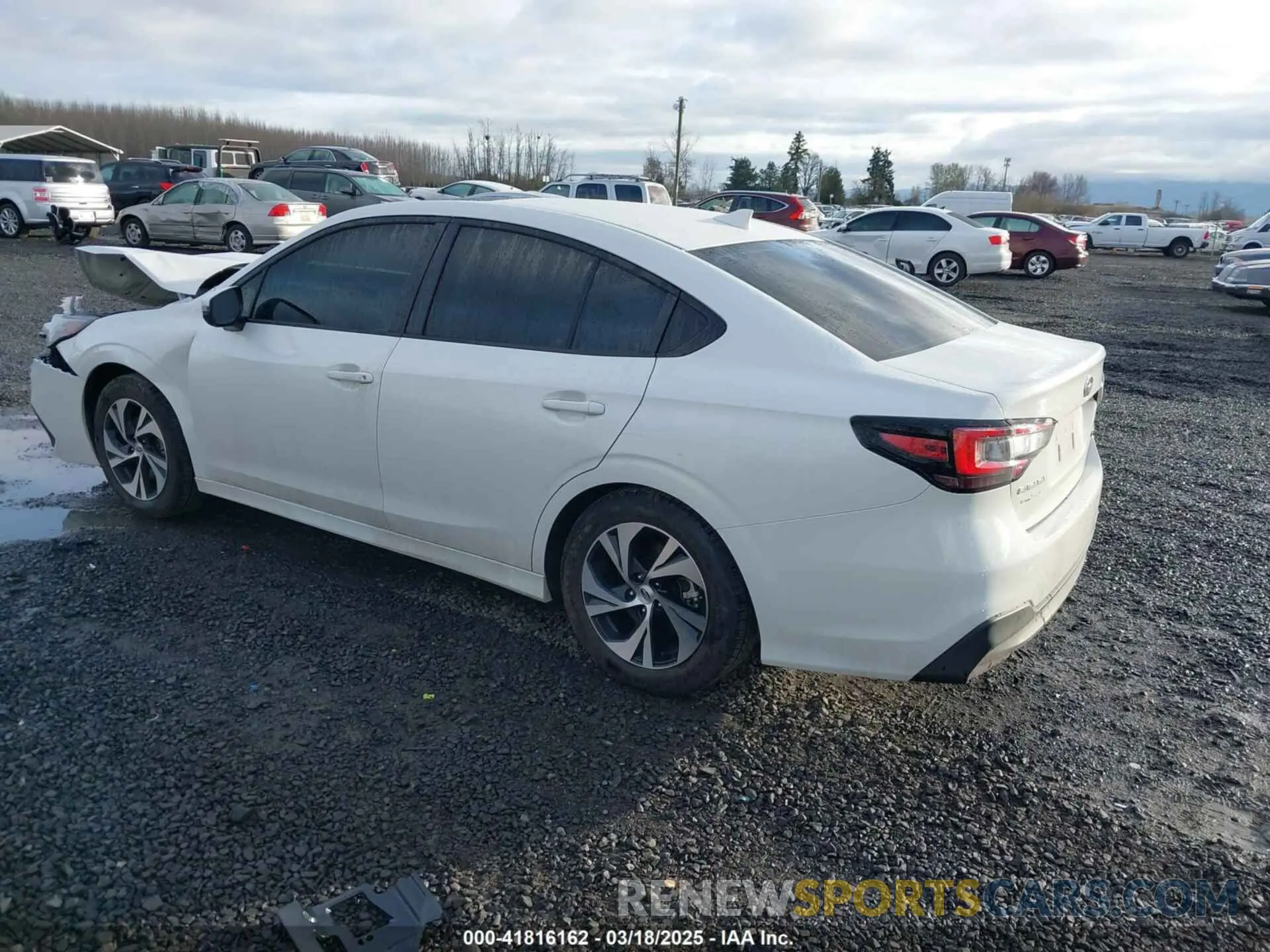 3 fotografías del automóvil dañado 4S3BWAF68S3002623 SUBARU LEGACY 2025