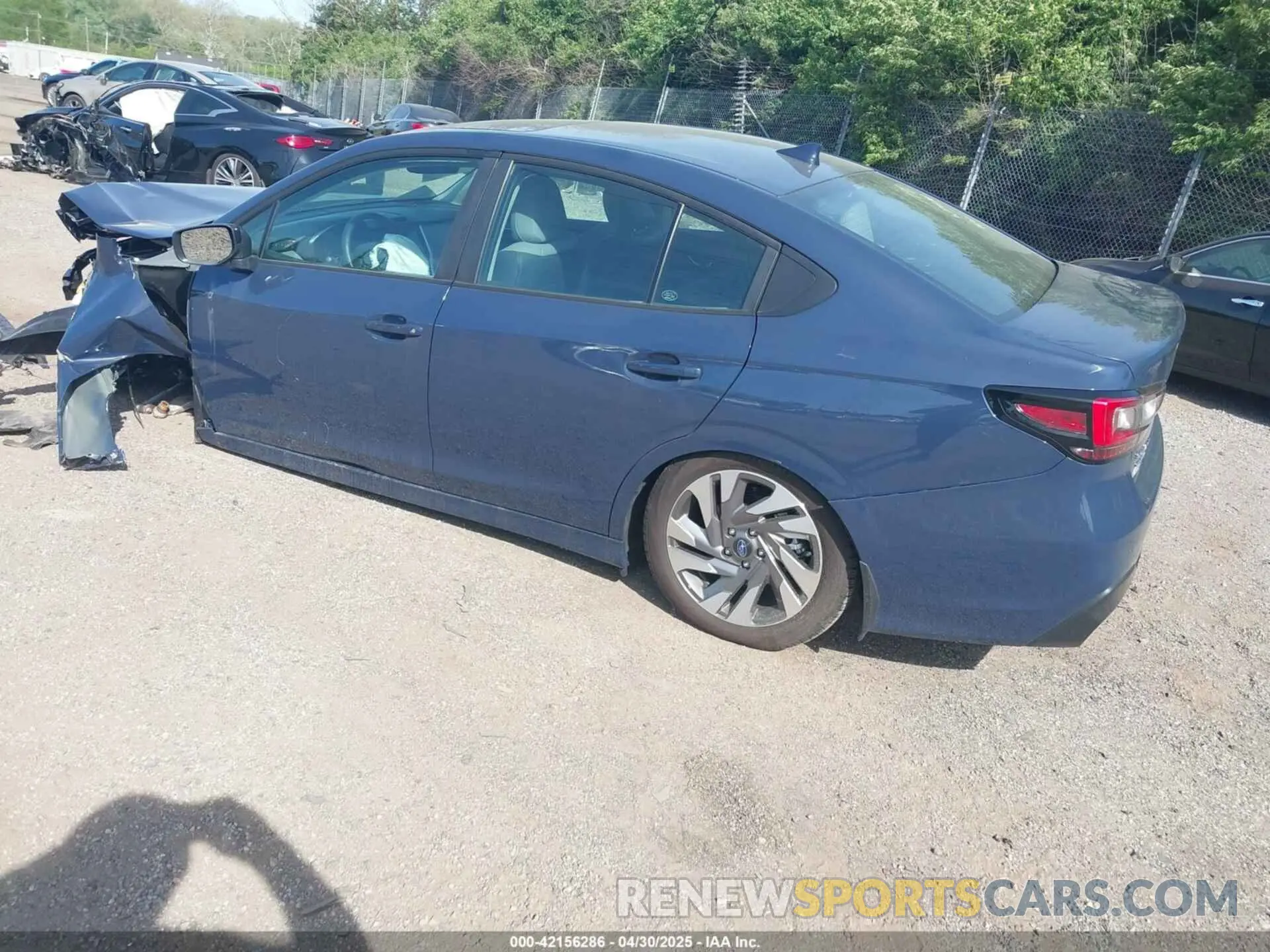 3 fotografías del automóvil dañado 4S3BWAN69S3005337 SUBARU LEGACY 2025