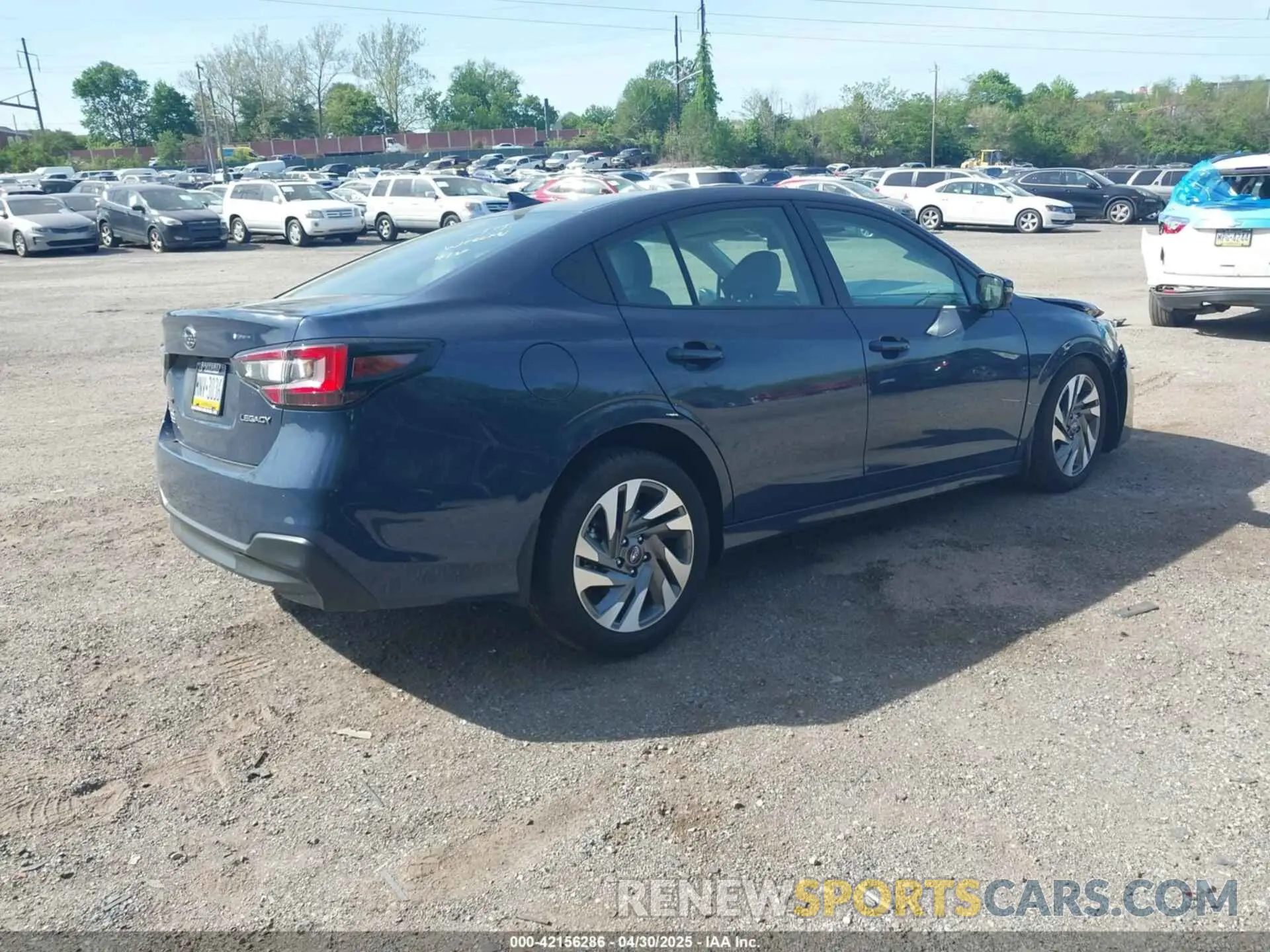 4 fotografías del automóvil dañado 4S3BWAN69S3005337 SUBARU LEGACY 2025