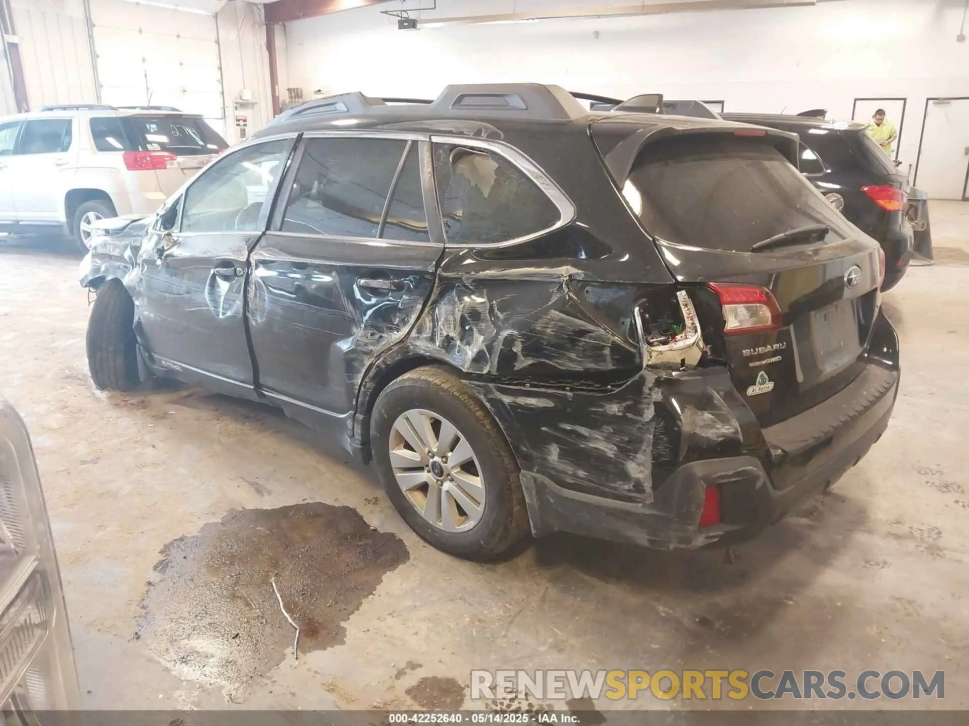 3 fotografías del automóvil dañado 4S4BSAFC4K3217719 SUBARU OUTBACK 2019