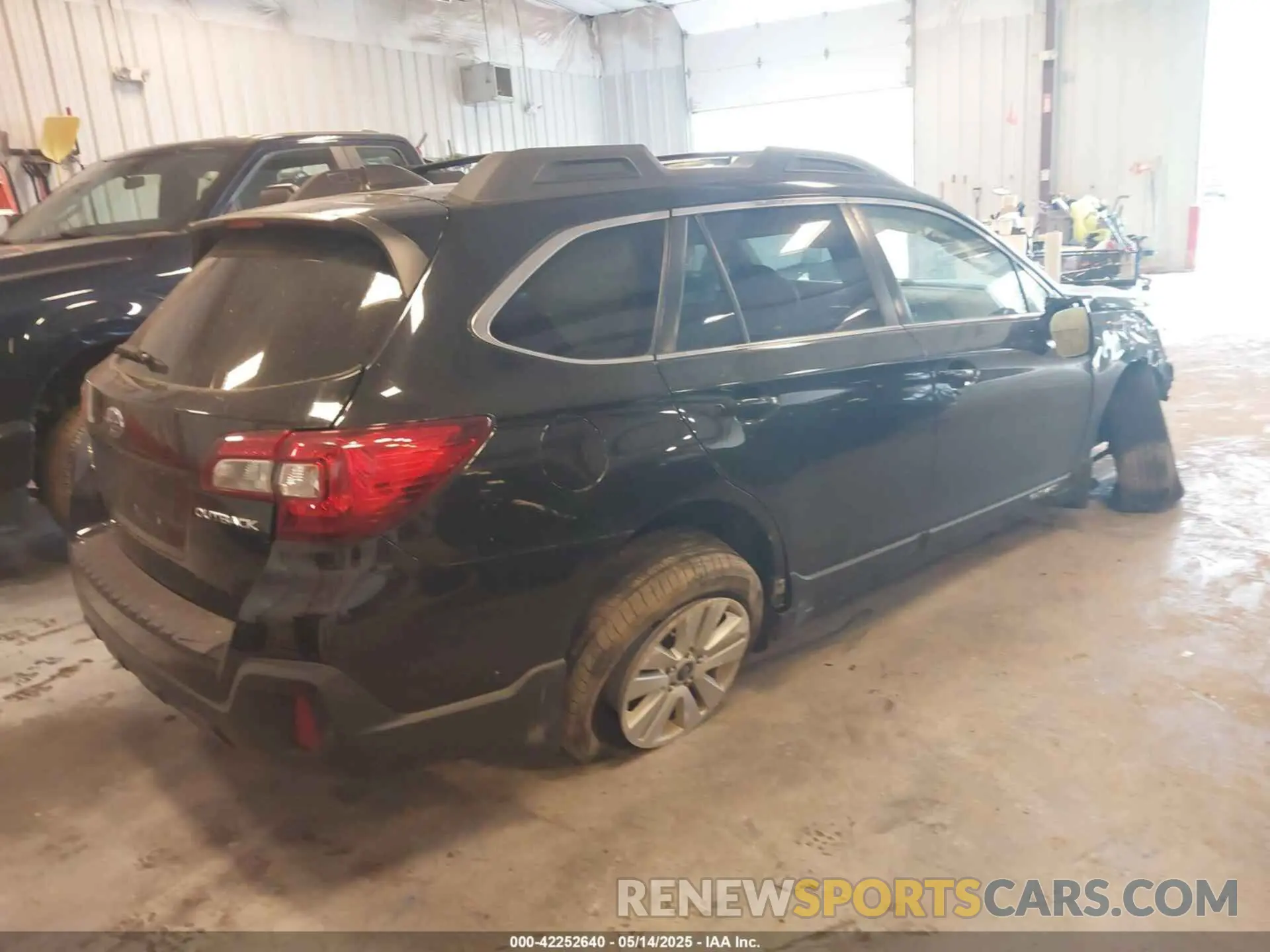 4 fotografías del automóvil dañado 4S4BSAFC4K3217719 SUBARU OUTBACK 2019