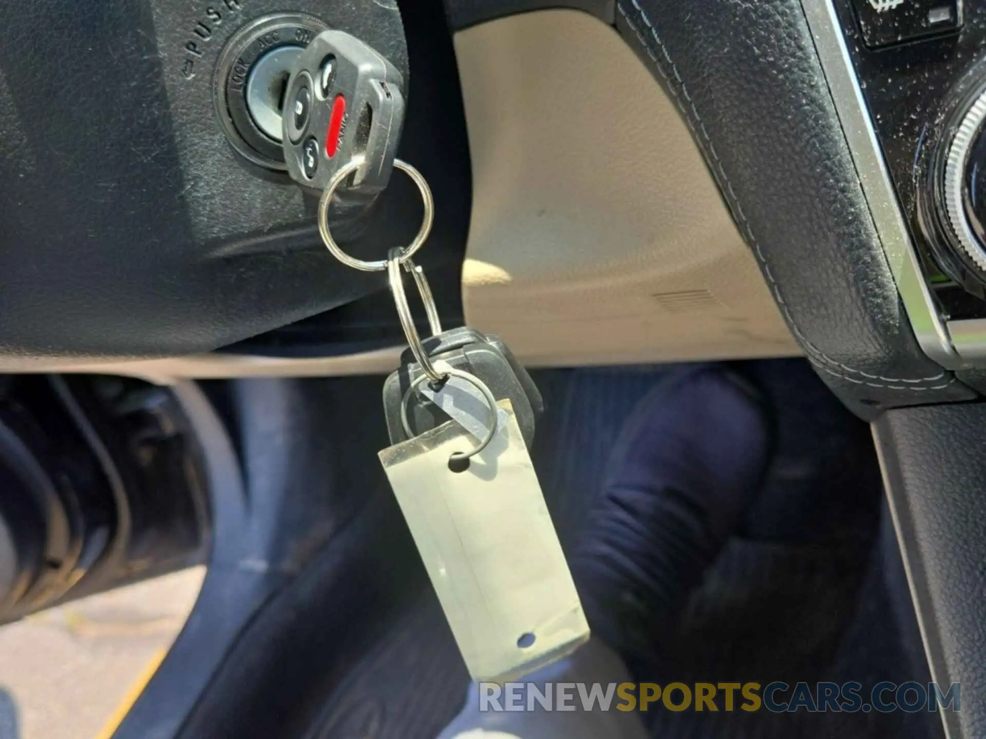 3 fotografías del automóvil dañado 4S4BSAFC4K3313219 SUBARU OUTBACK 2019