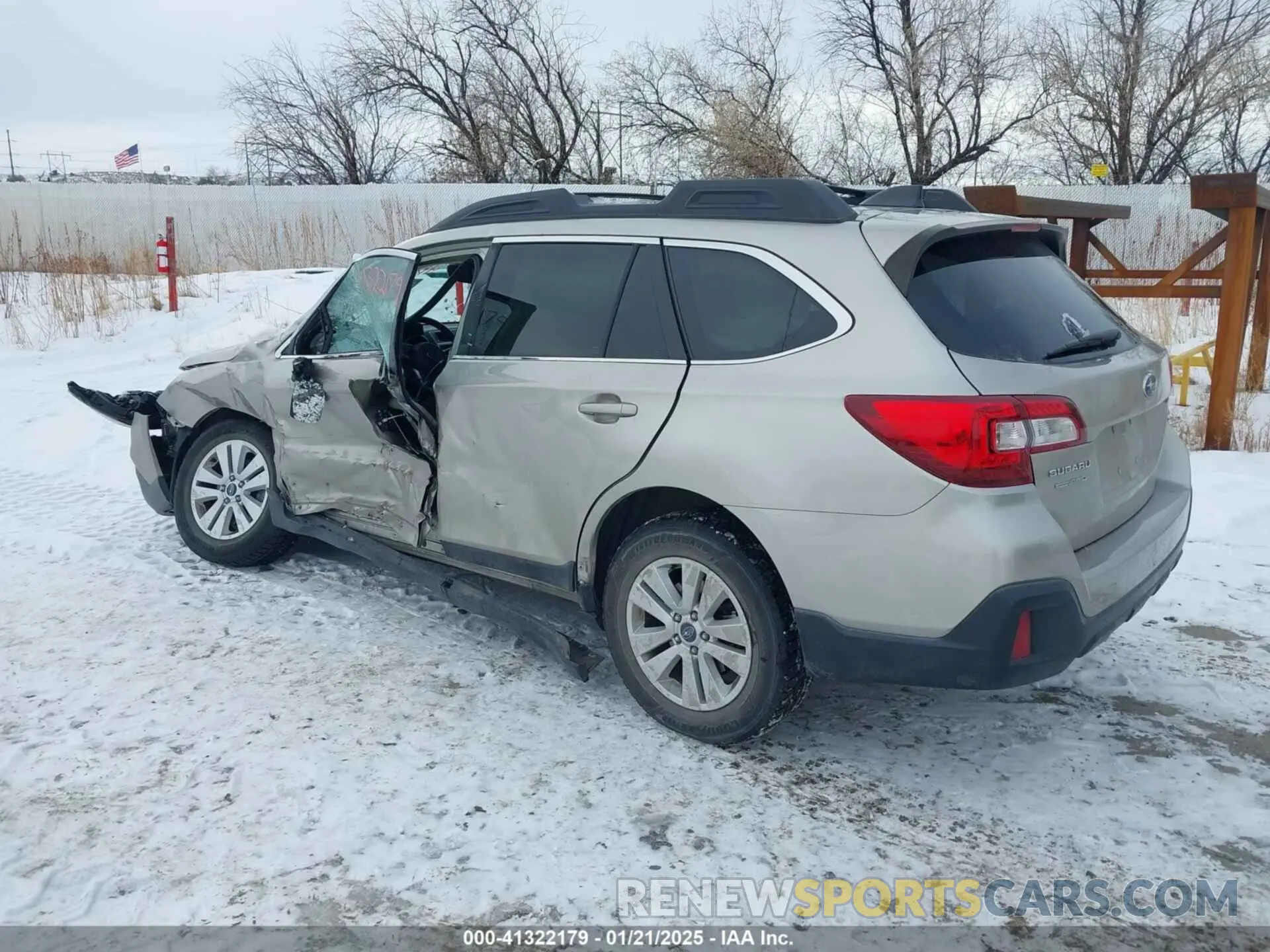 3 fotografías del automóvil dañado 4S4BSAFCXK3310244 SUBARU OUTBACK 2019