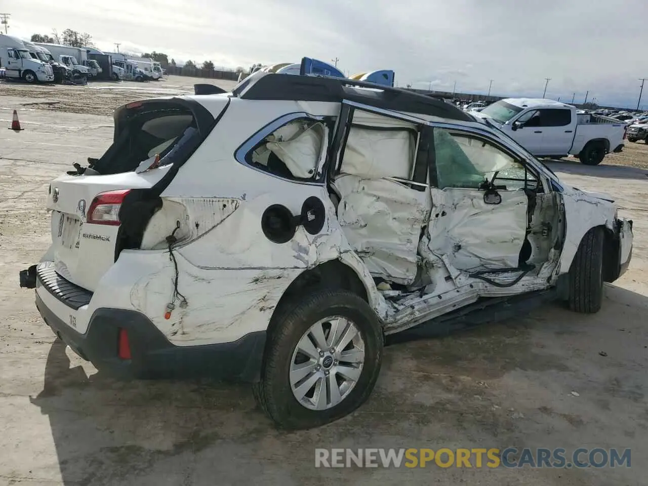 3 fotografías del automóvil dañado 4S4BSAHCXK3228642 SUBARU OUTBACK 2019