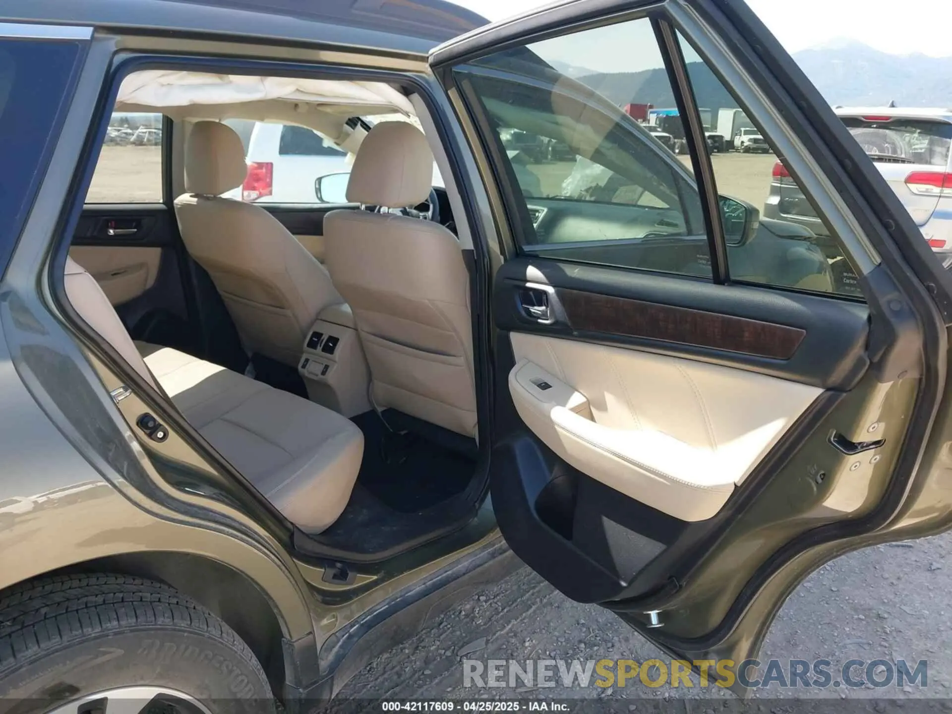 8 fotografías del automóvil dañado 4S4BSANC7K3381287 SUBARU OUTBACK 2019