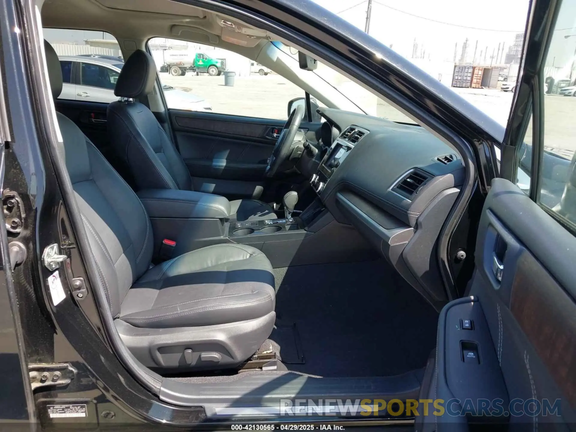 5 fotografías del automóvil dañado 4S4BSANCXK3394728 SUBARU OUTBACK 2019