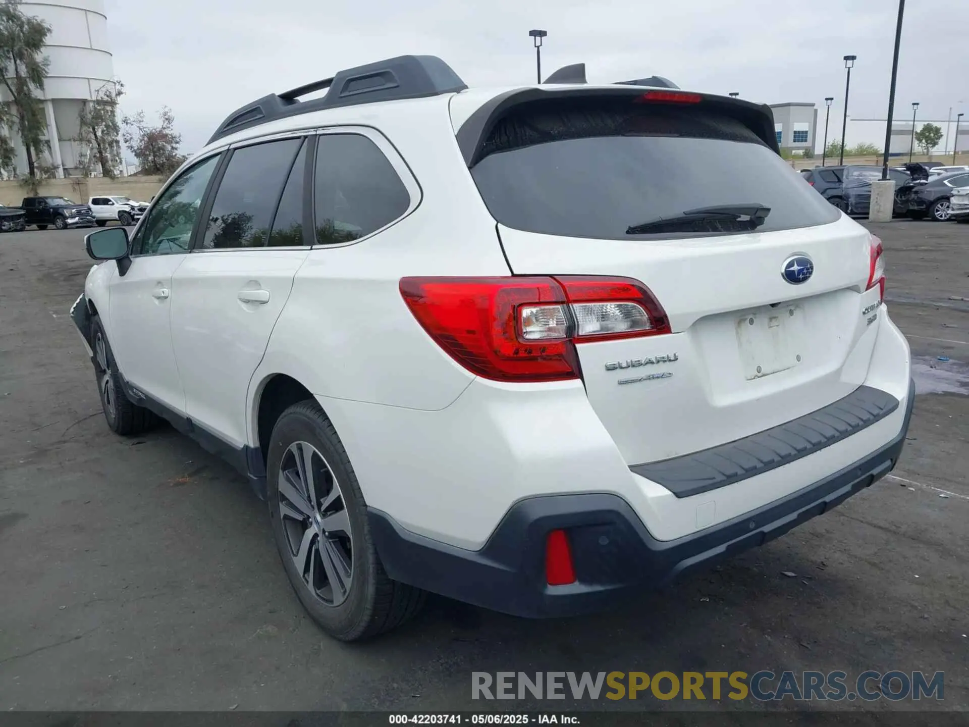 3 fotografías del automóvil dañado 4S4BSENC4K3278965 SUBARU OUTBACK 2019