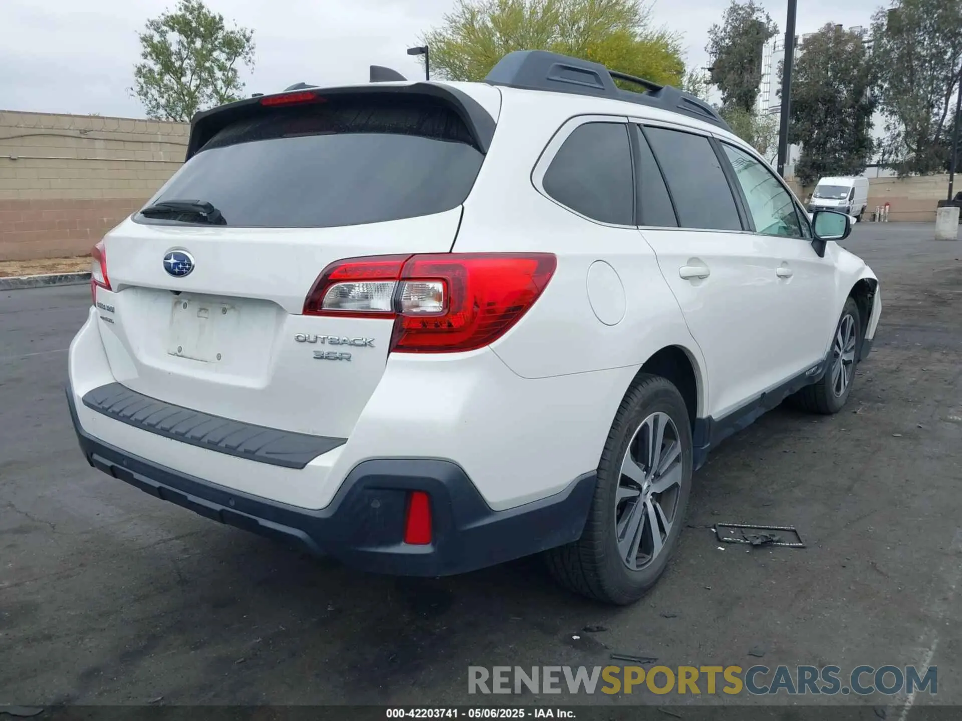 4 fotografías del automóvil dañado 4S4BSENC4K3278965 SUBARU OUTBACK 2019
