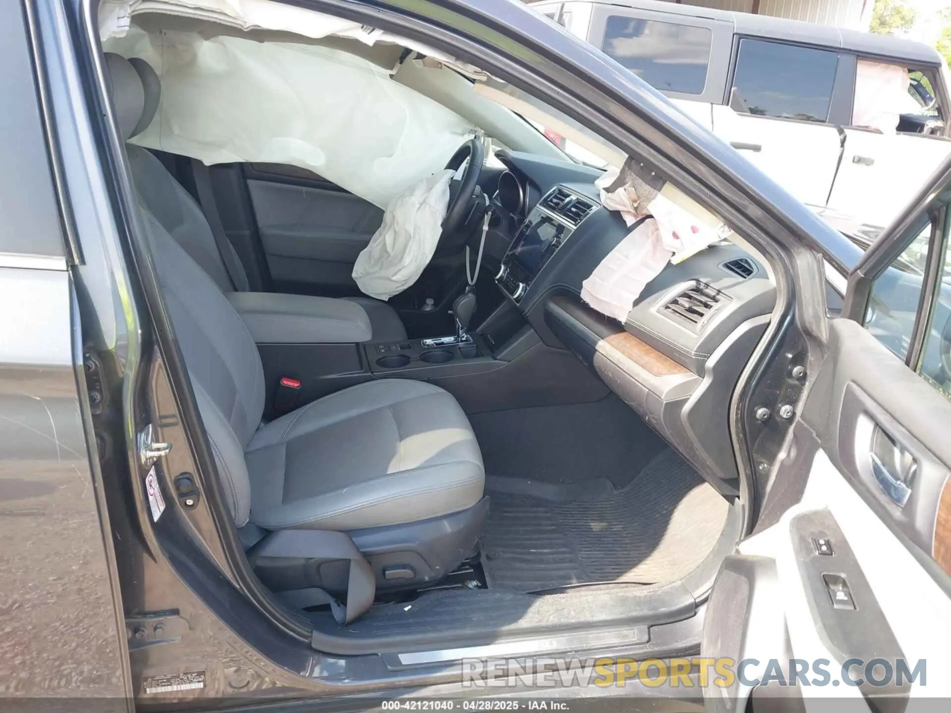 5 fotografías del automóvil dañado 4S4BSENC7K3224947 SUBARU OUTBACK 2019