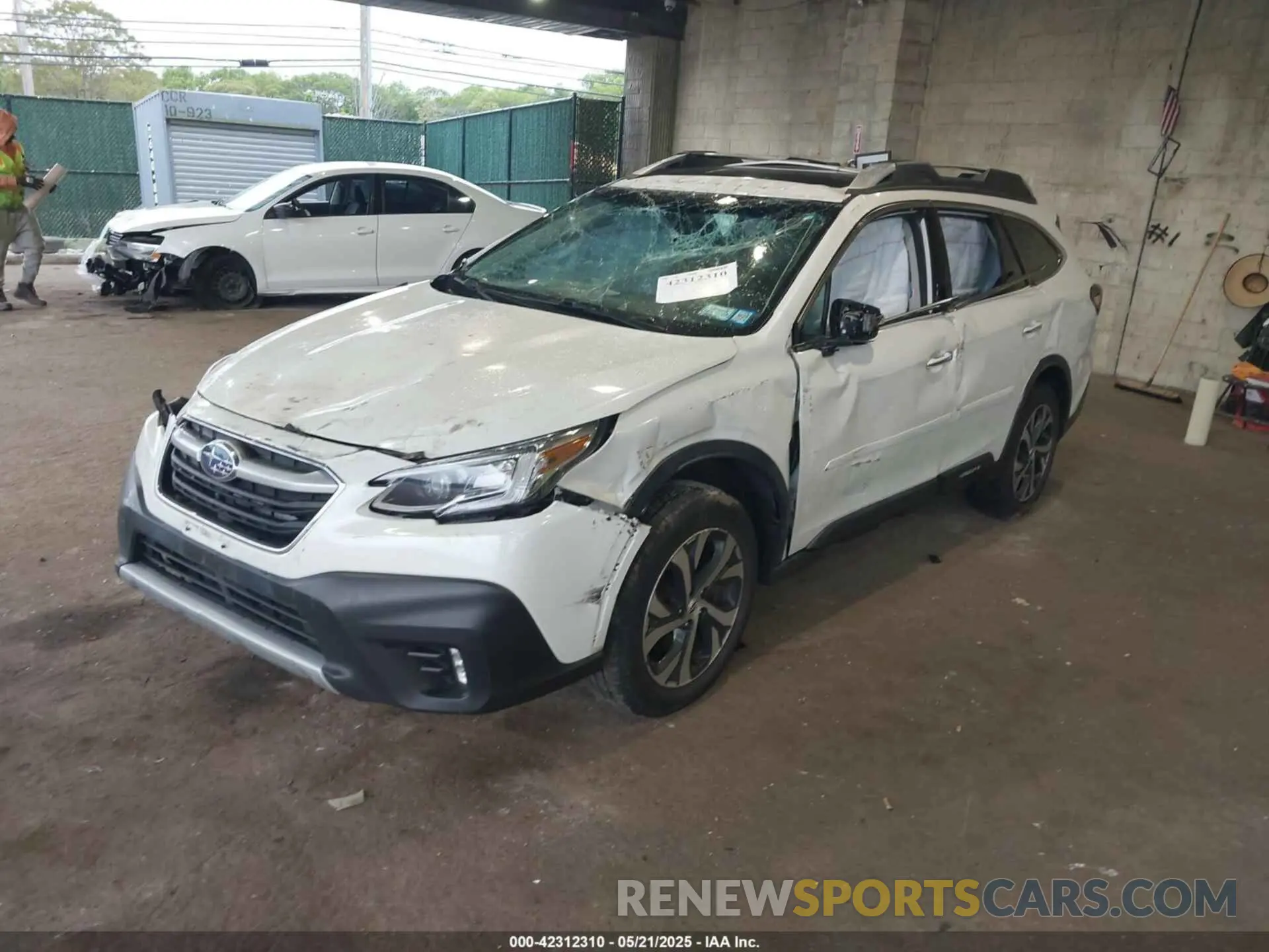 2 fotografías del automóvil dañado 4S4BTAPC0M3222768 SUBARU OUTBACK 2021