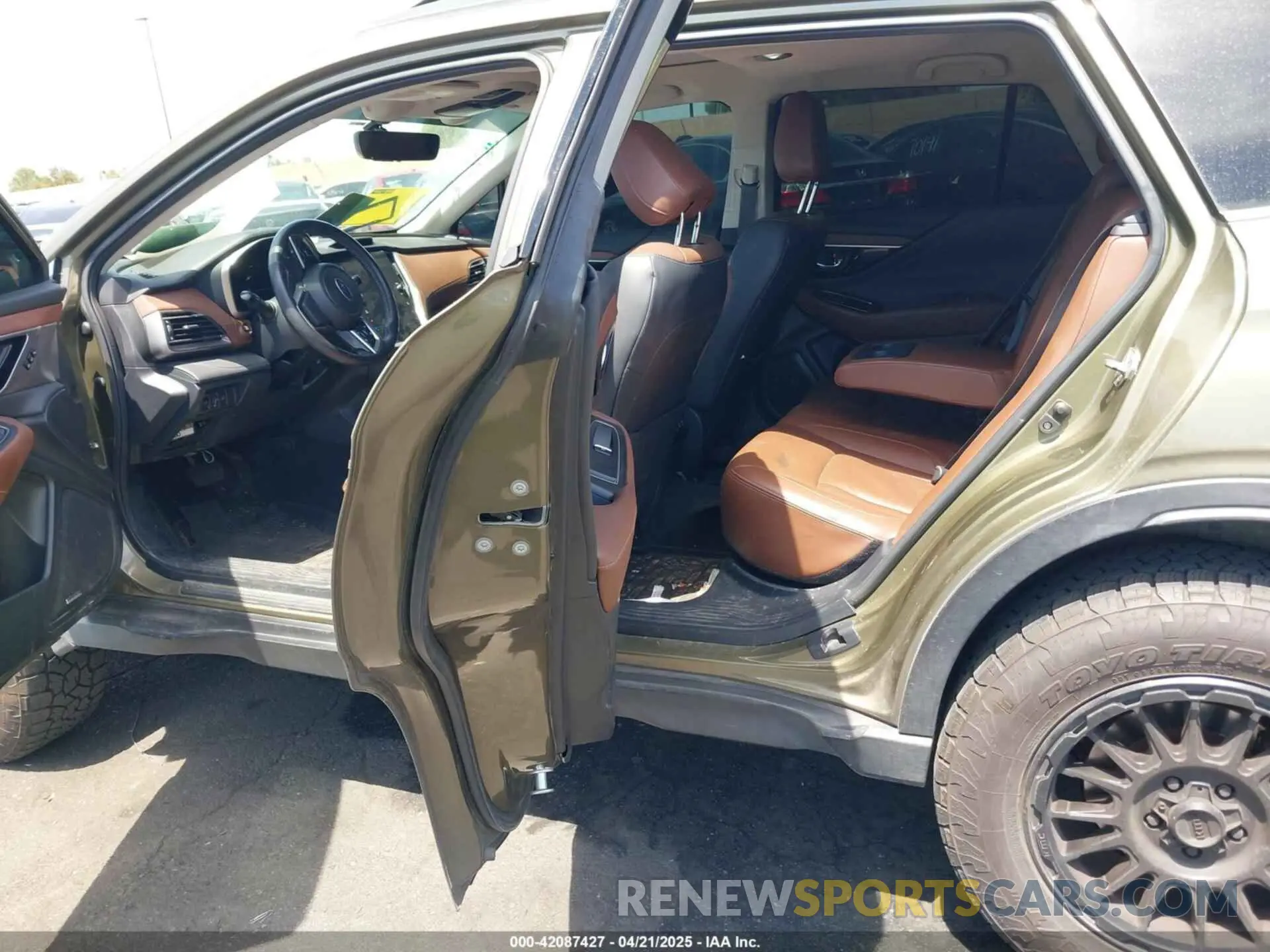 8 fotografías del automóvil dañado 4S4BTGPD0M3108667 SUBARU OUTBACK 2021