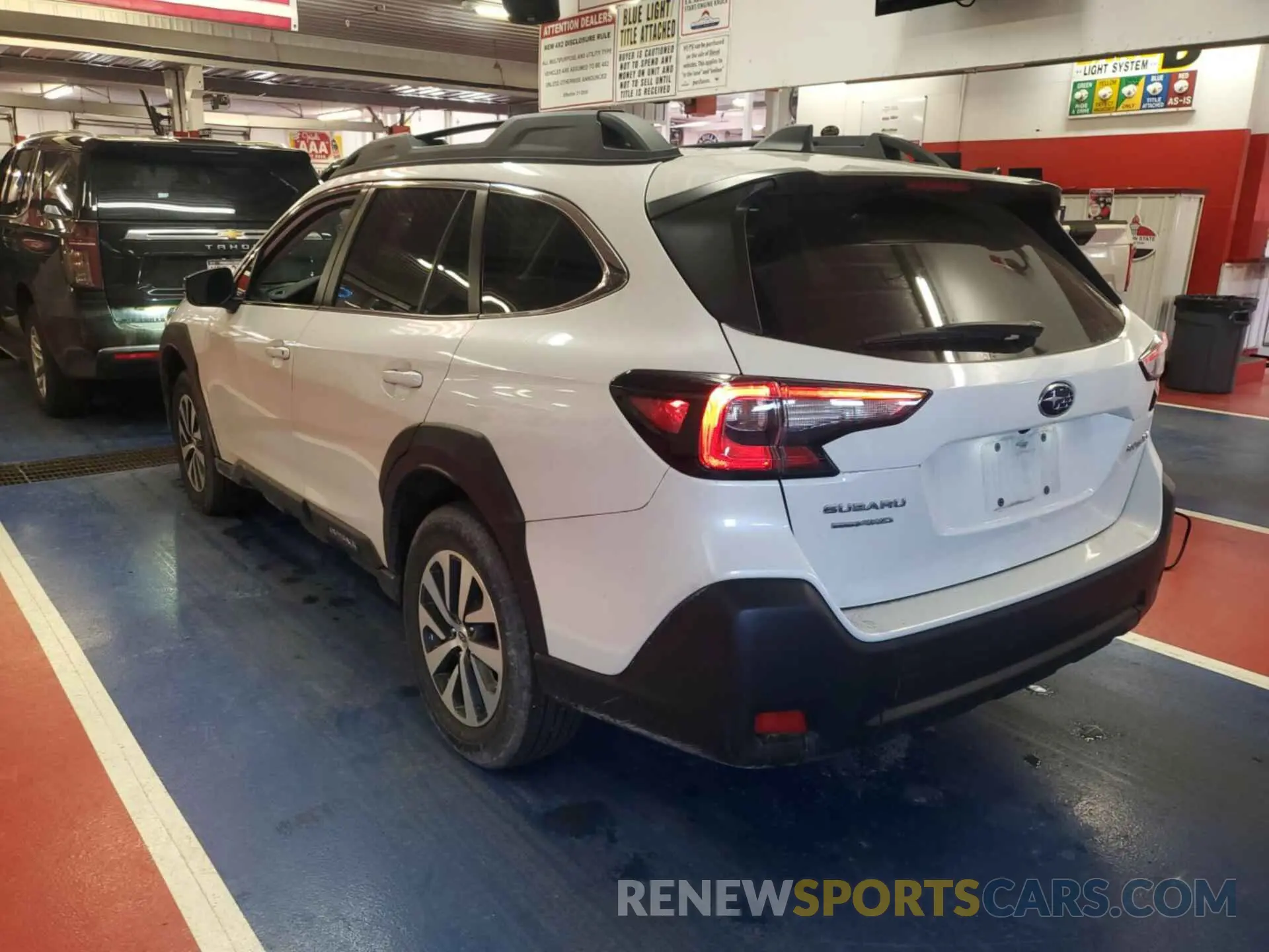 2 fotografías del automóvil dañado 4S4BTACC7P3126971 SUBARU OUTBACK 2023
