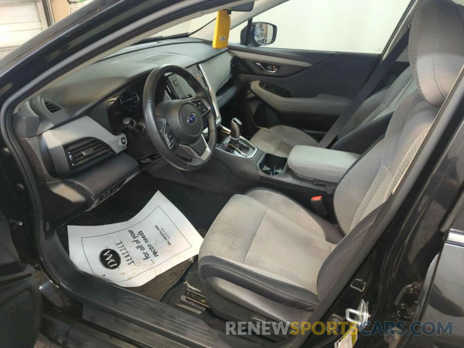 2 fotografías del automóvil dañado 4S4BTADC0P3120363 SUBARU OUTBACK 2023