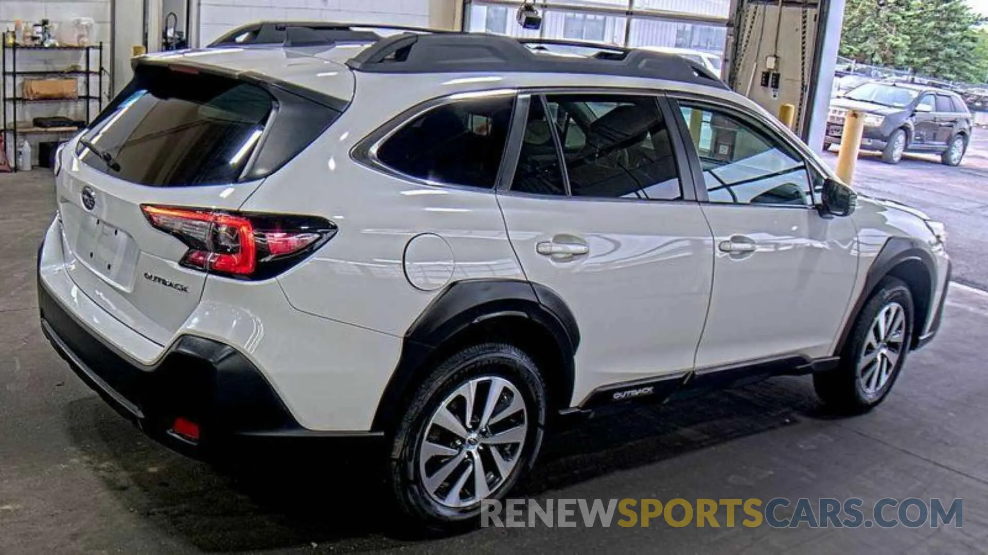 2 fotografías del automóvil dañado 4S4BTADC4P3120544 SUBARU OUTBACK 2023