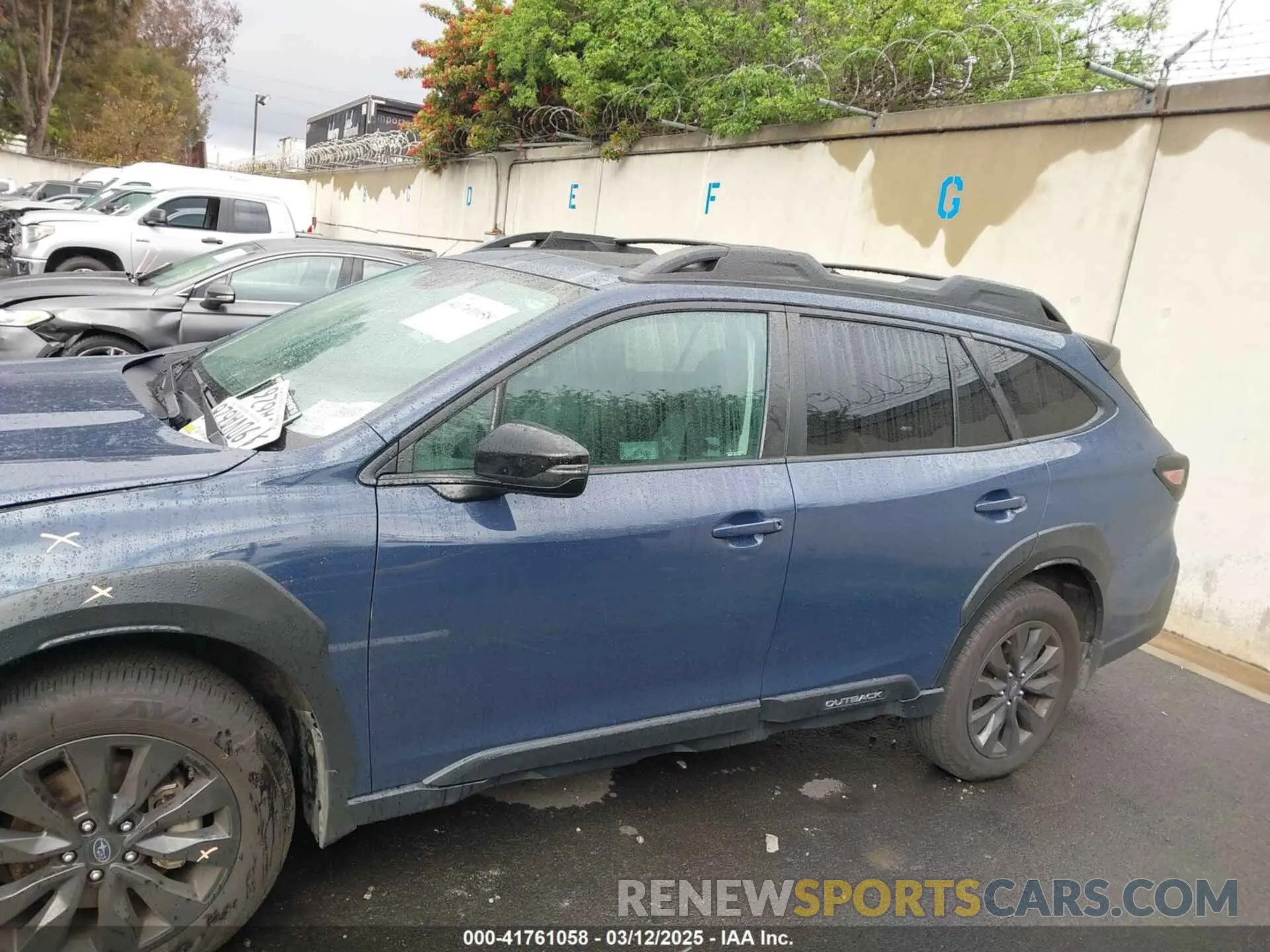 14 fotografías del automóvil dañado 4S4BTGLD0P3140996 SUBARU OUTBACK 2023