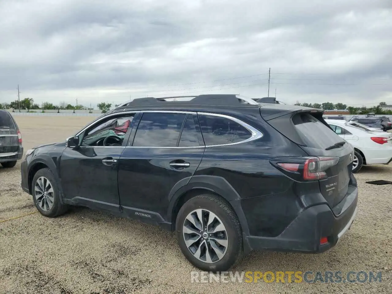 2 fotografías del automóvil dañado 4S4BTGPD8P3190670 SUBARU OUTBACK 2023