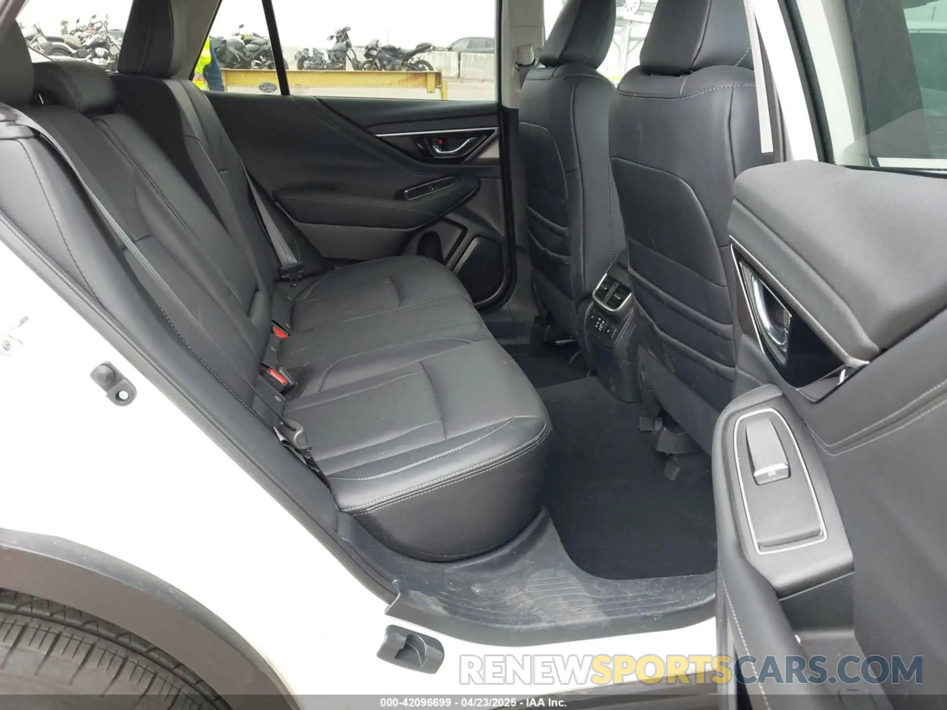 8 fotografías del automóvil dañado 4S4BTANC3R3183376 SUBARU OUTBACK 2024